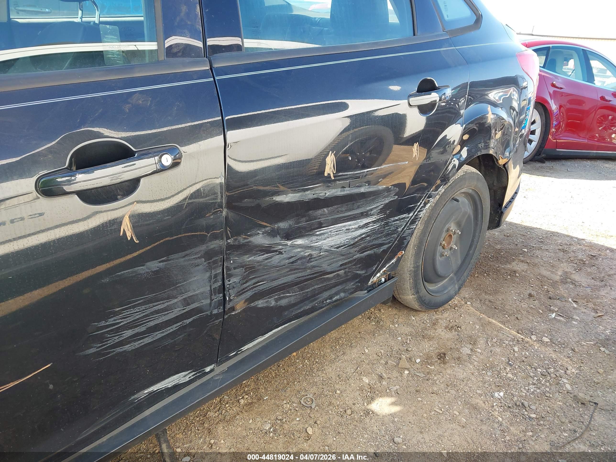 FORD FOCUS image 6