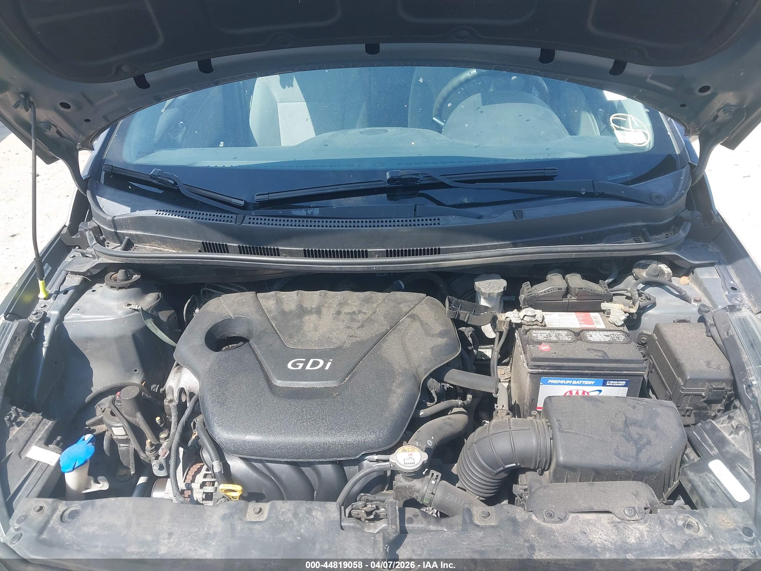 HYUNDAI ACCENT image 10