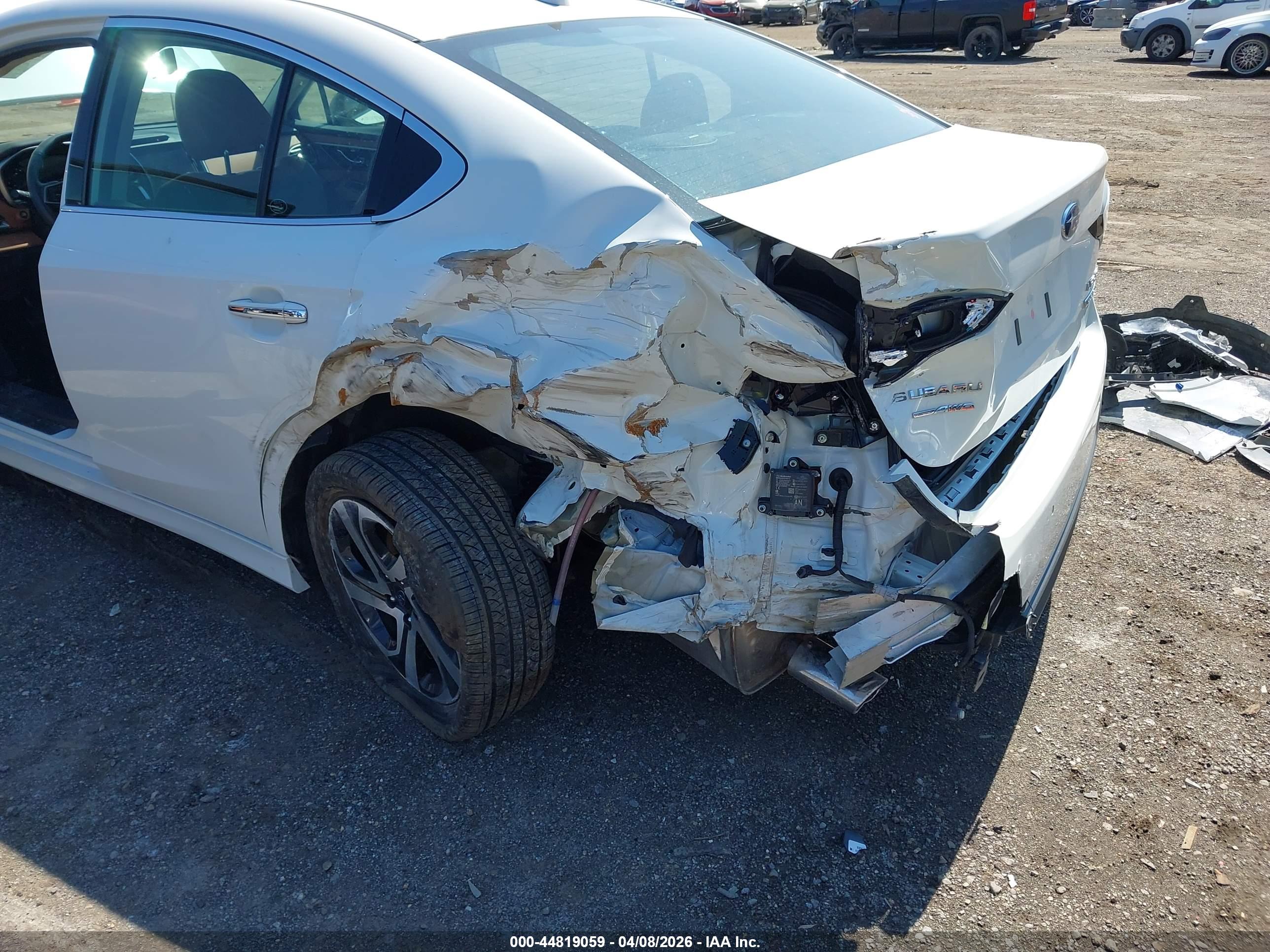 SUBARU LEGACY image 6