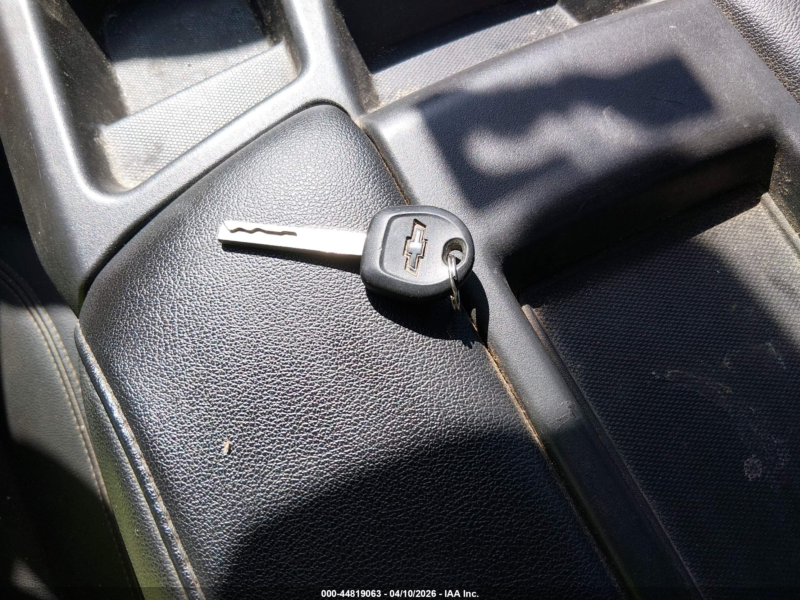 CHEVROLET SILVERADO image 11