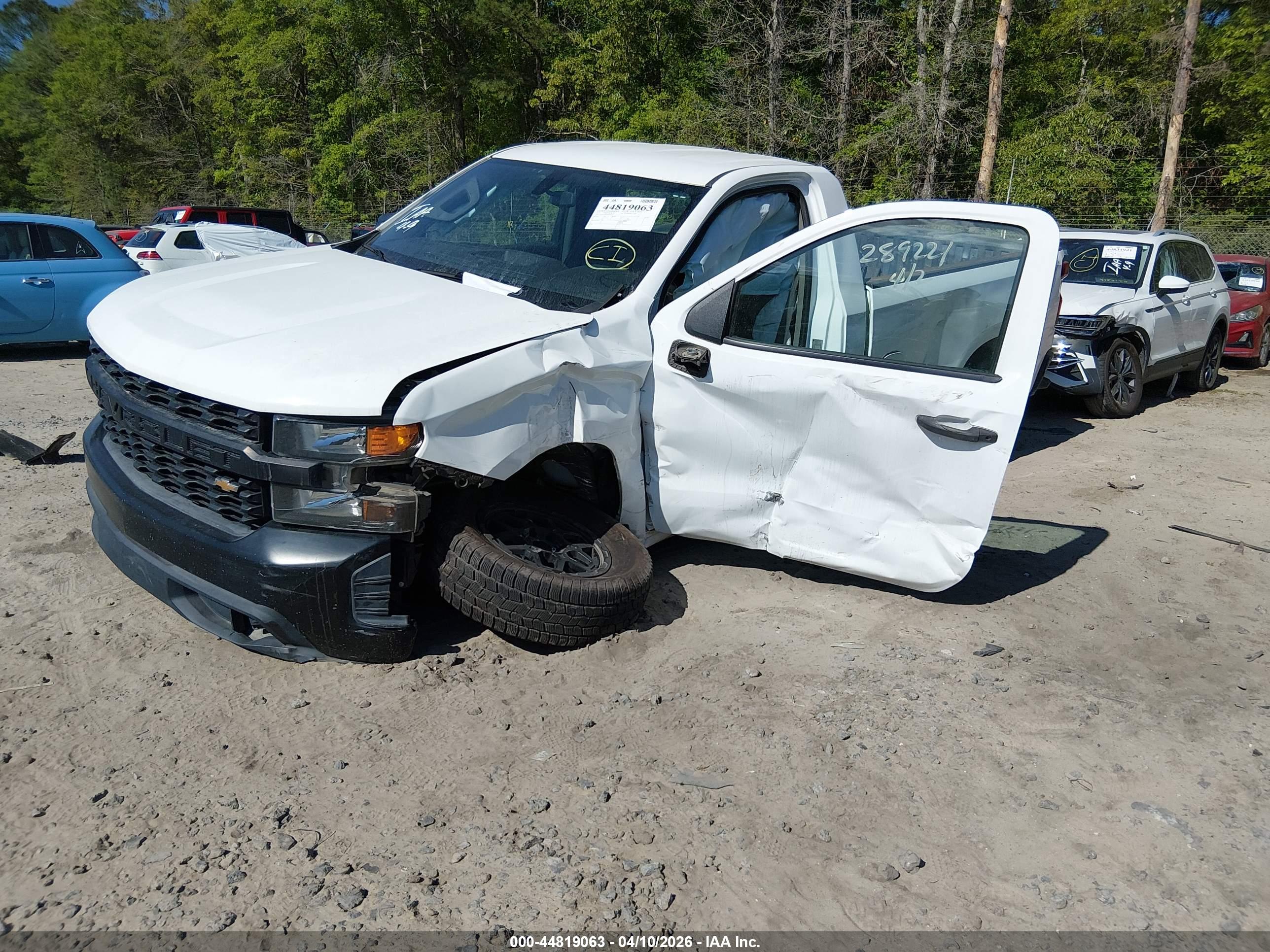 CHEVROLET SILVERADO image 2