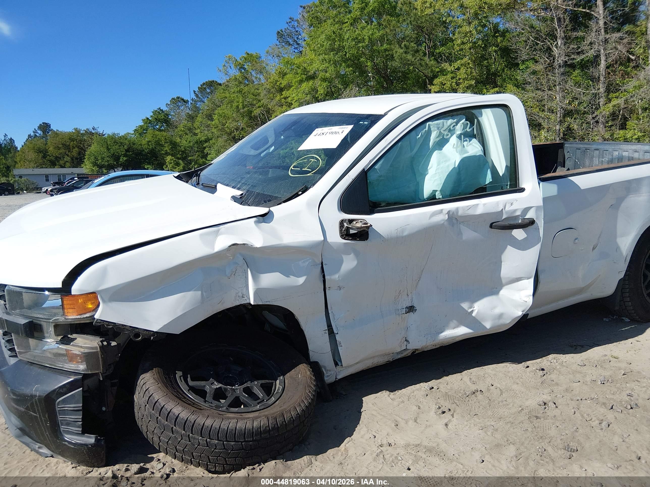CHEVROLET SILVERADO image 6