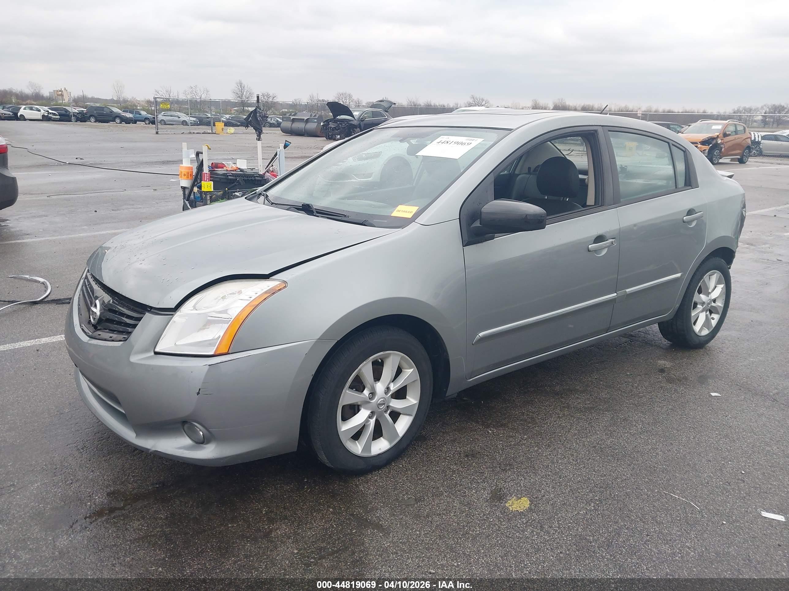 NISSAN SENTRA image 2