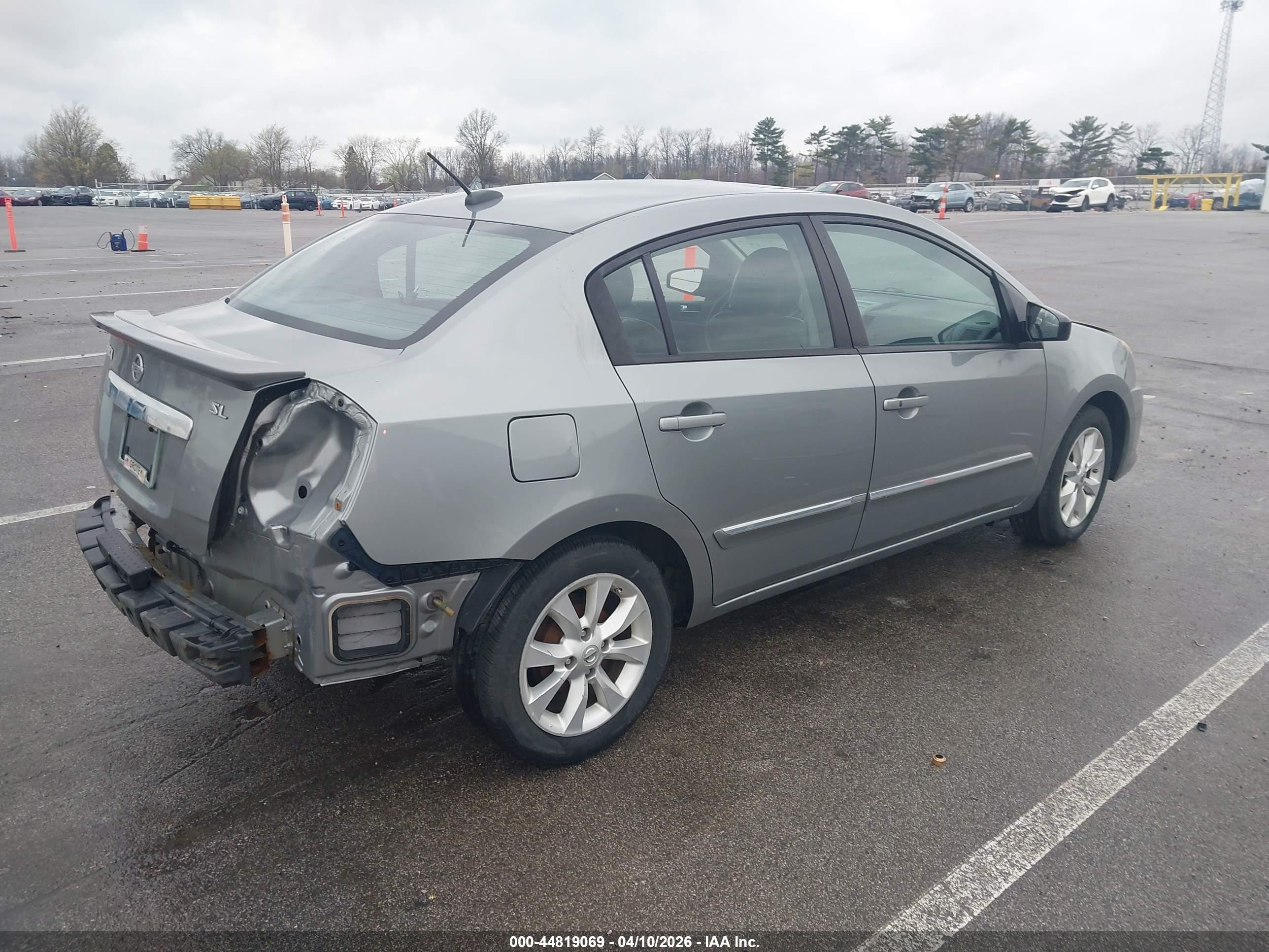 NISSAN SENTRA image 4