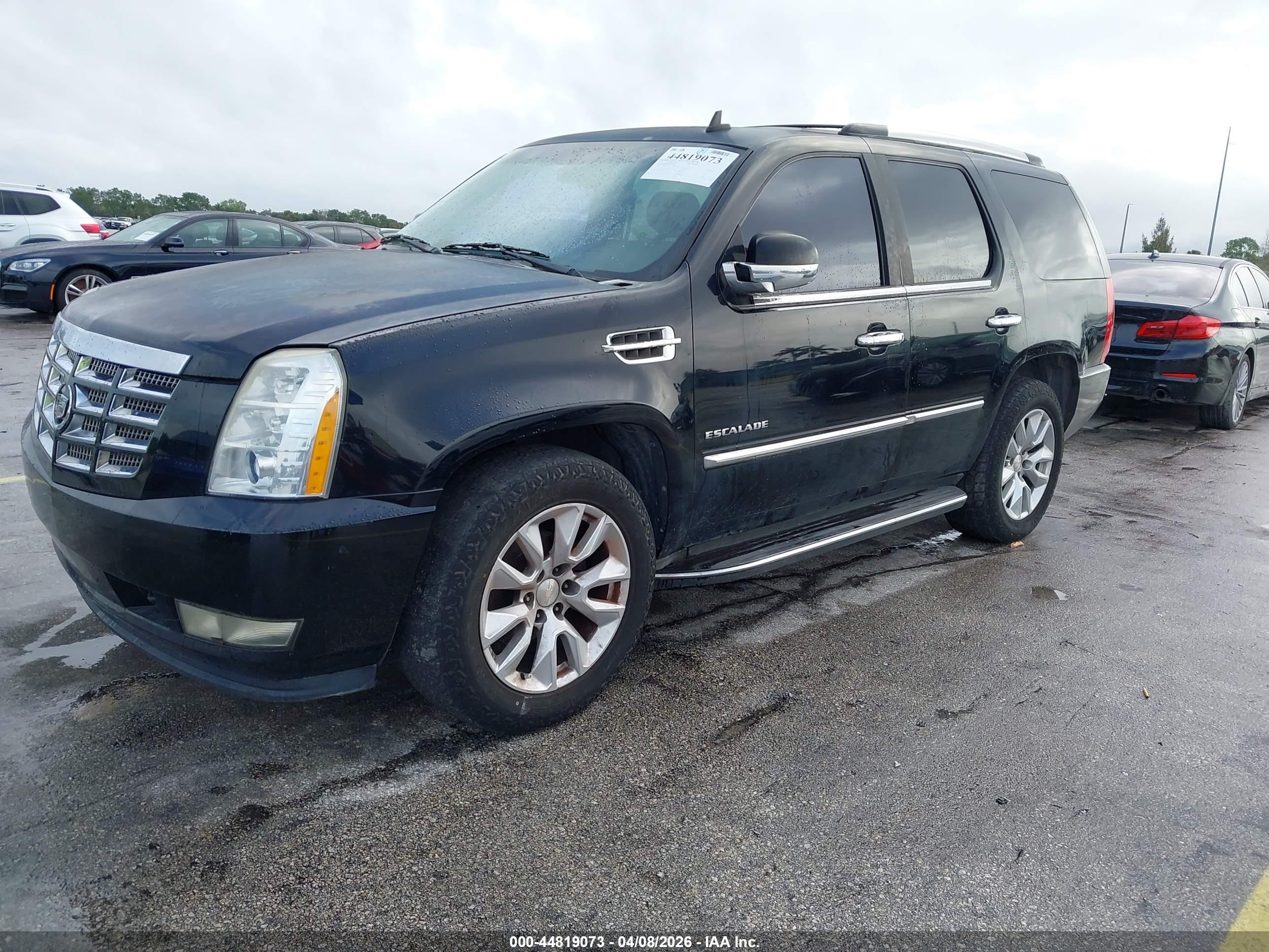 CADILLAC ESCALADE image 2