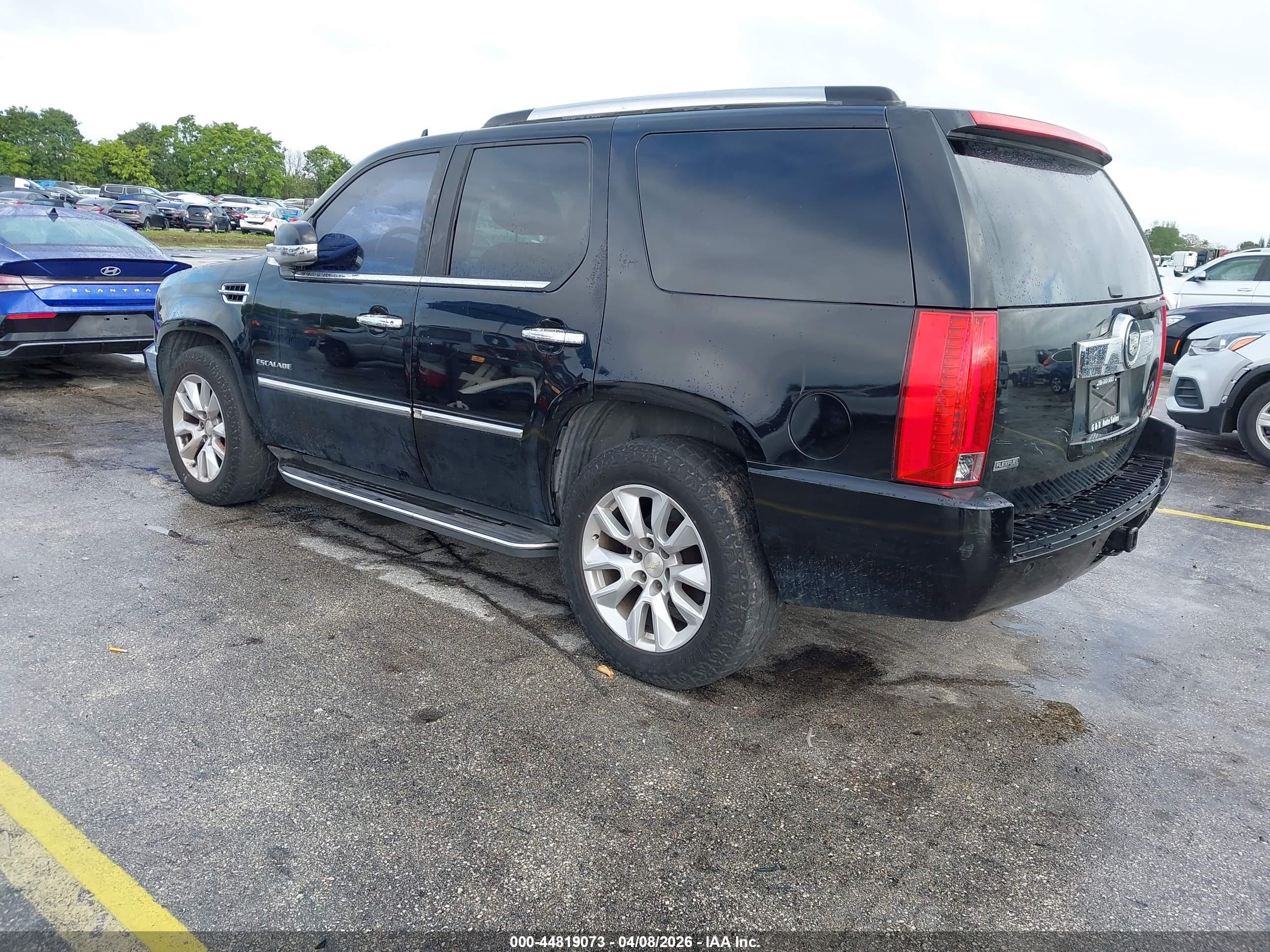 CADILLAC ESCALADE image 3