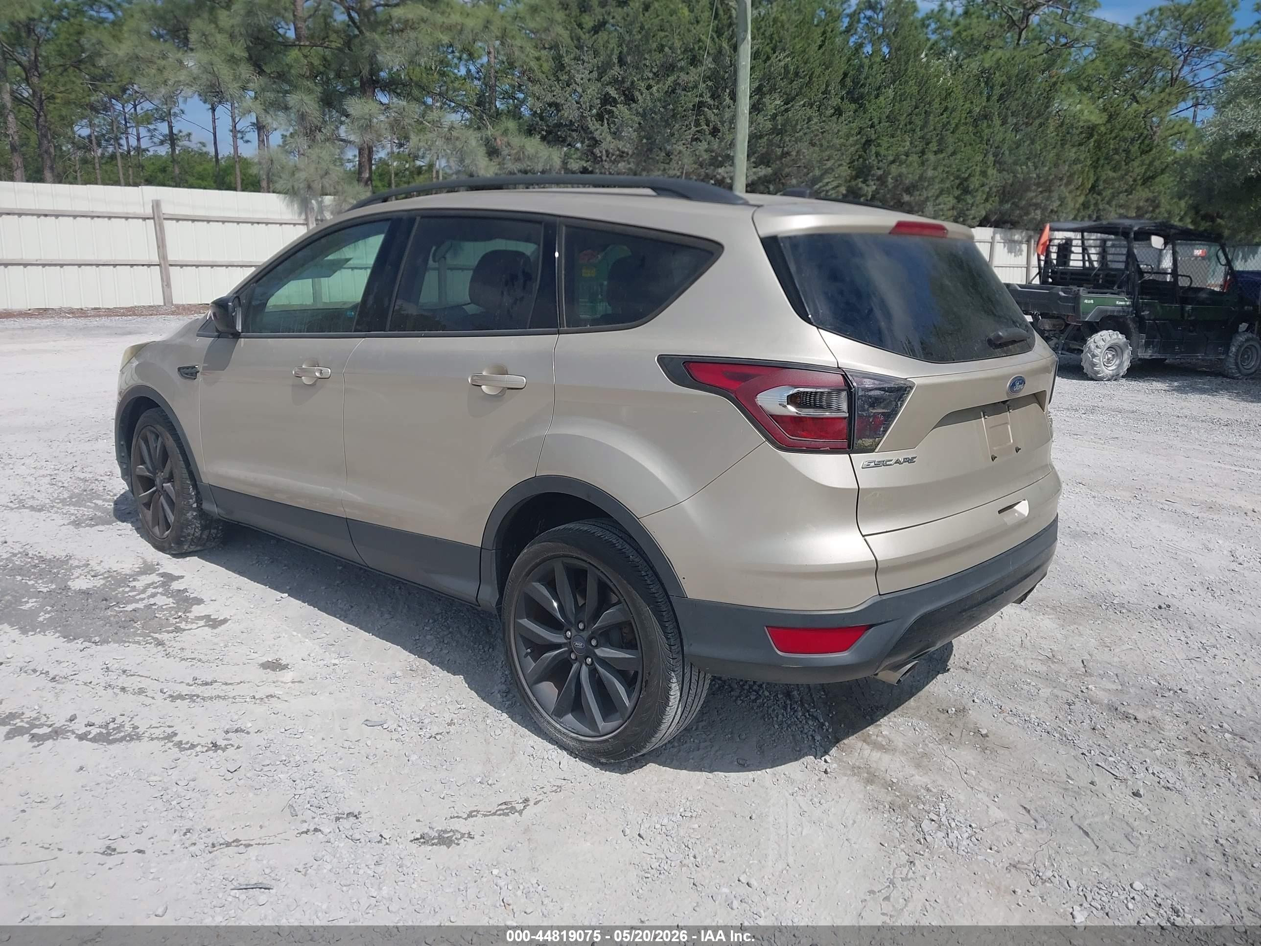 FORD ESCAPE image 3