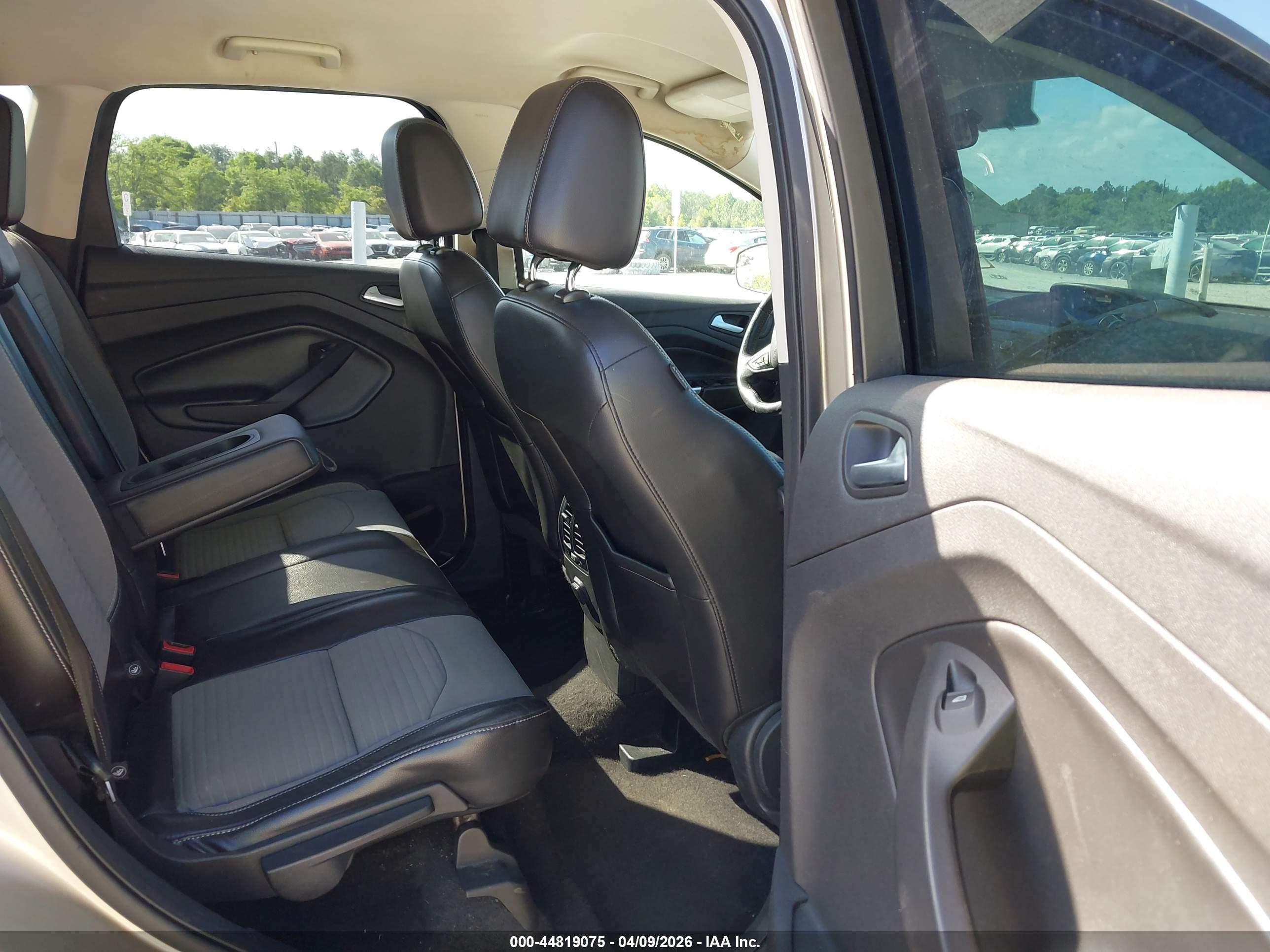 FORD ESCAPE image 8
