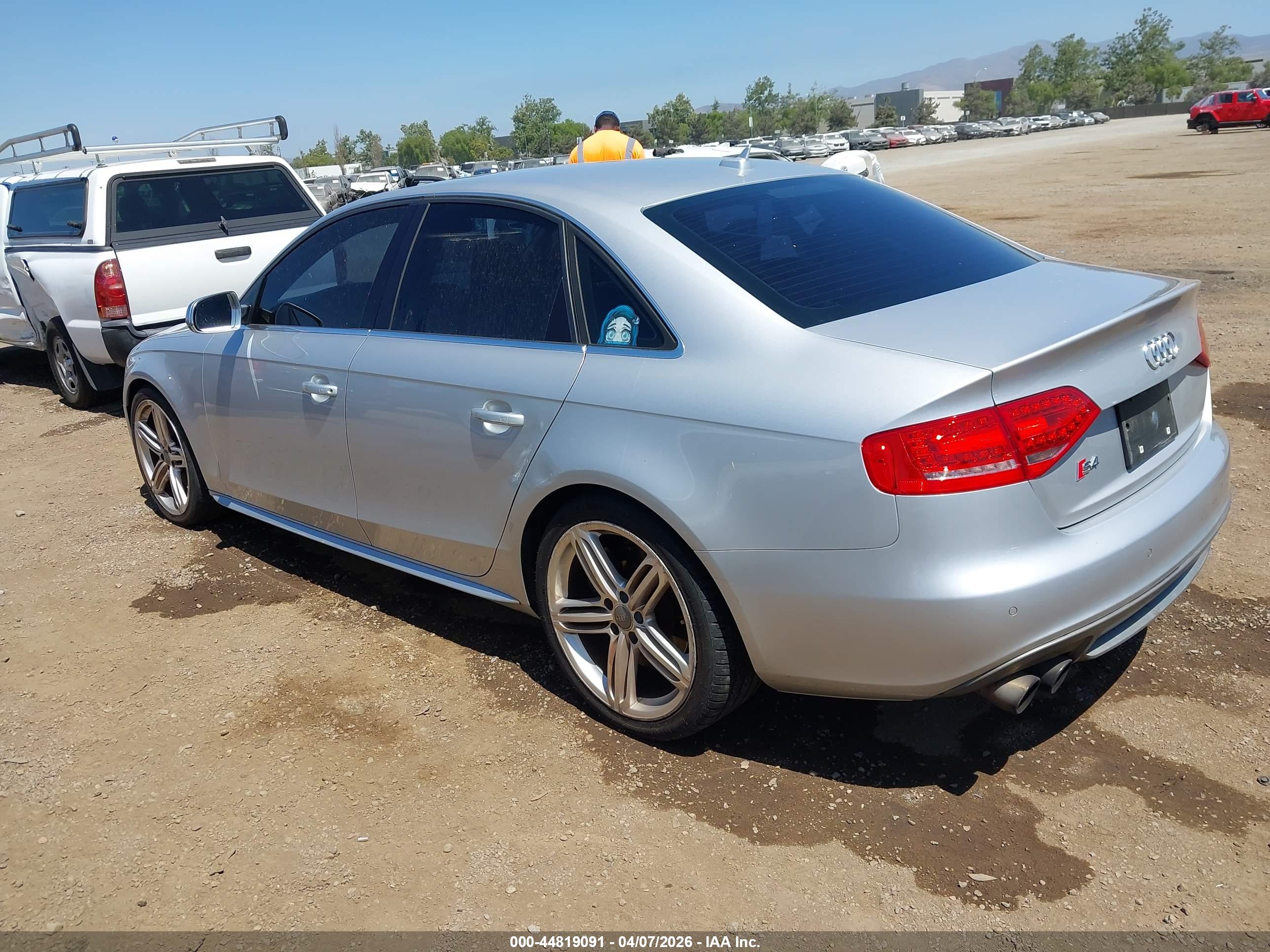 AUDI S4 image 3