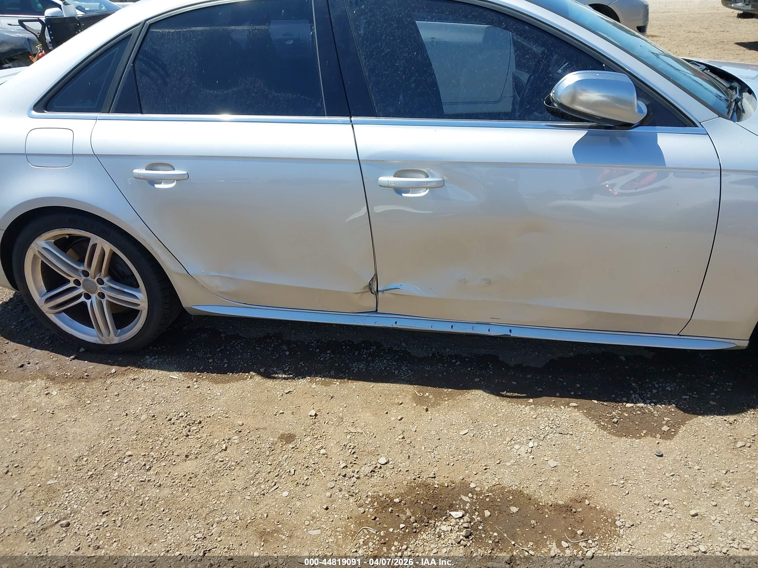 AUDI S4 image 6