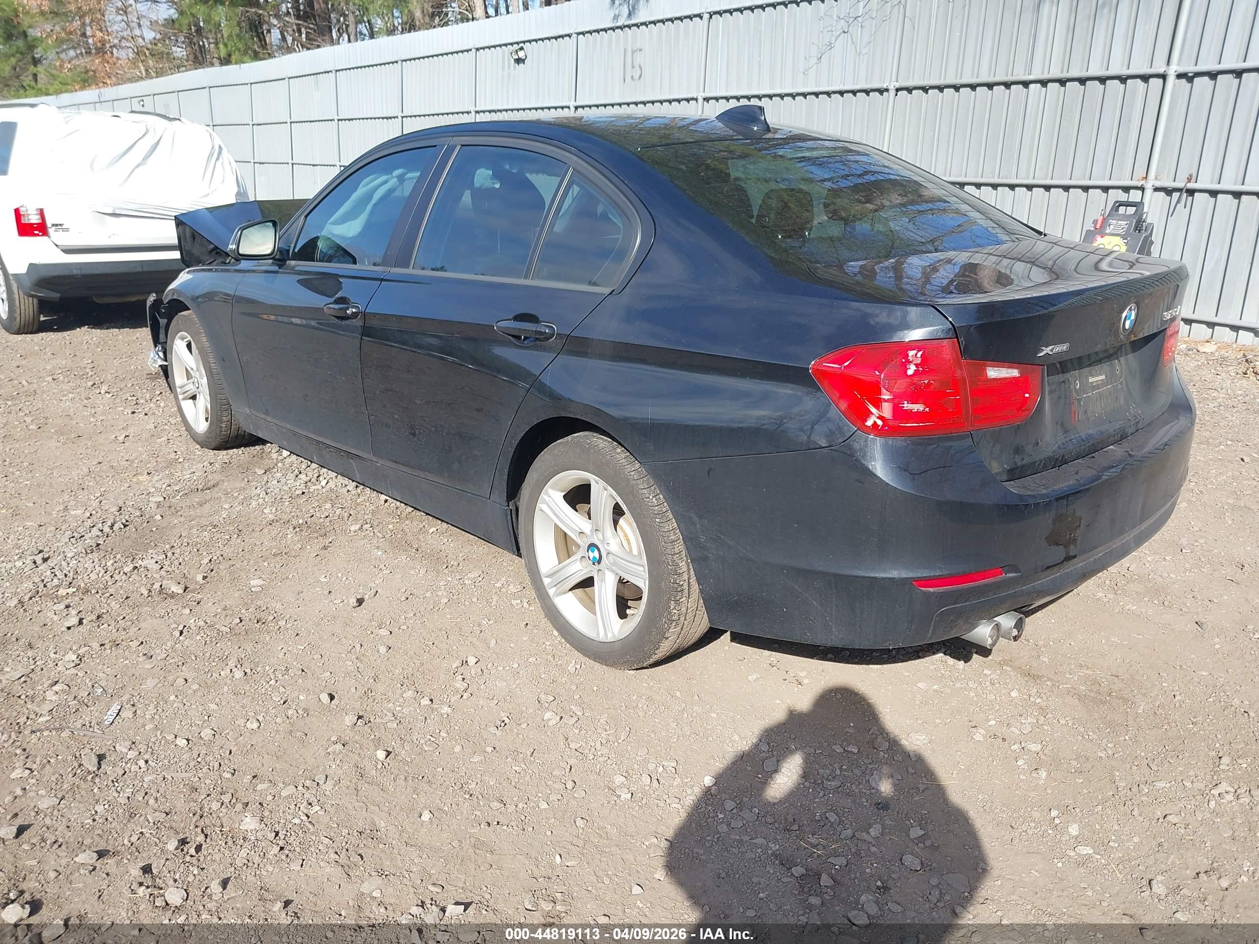 BMW 328I image 3