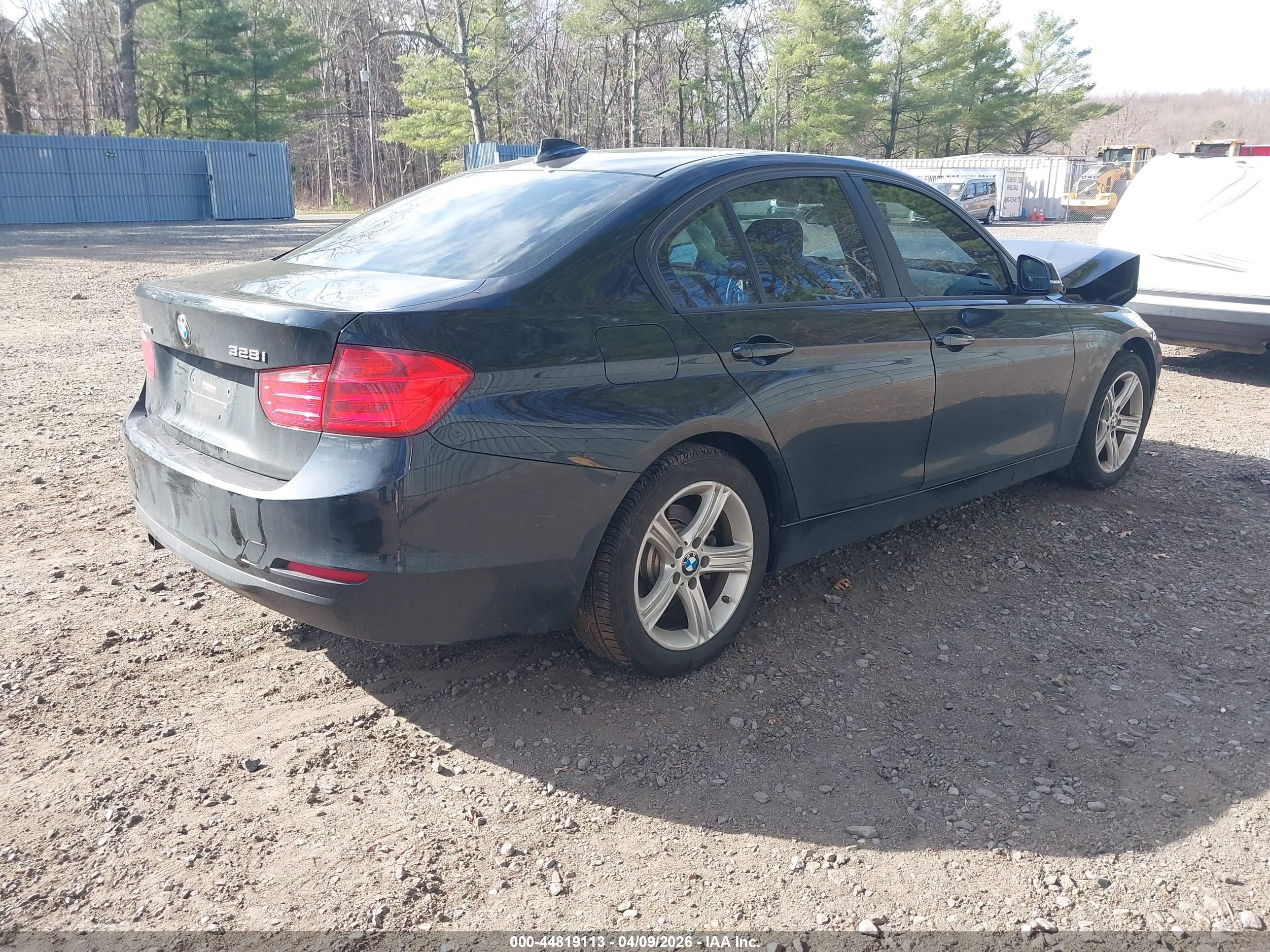 BMW 328I image 4