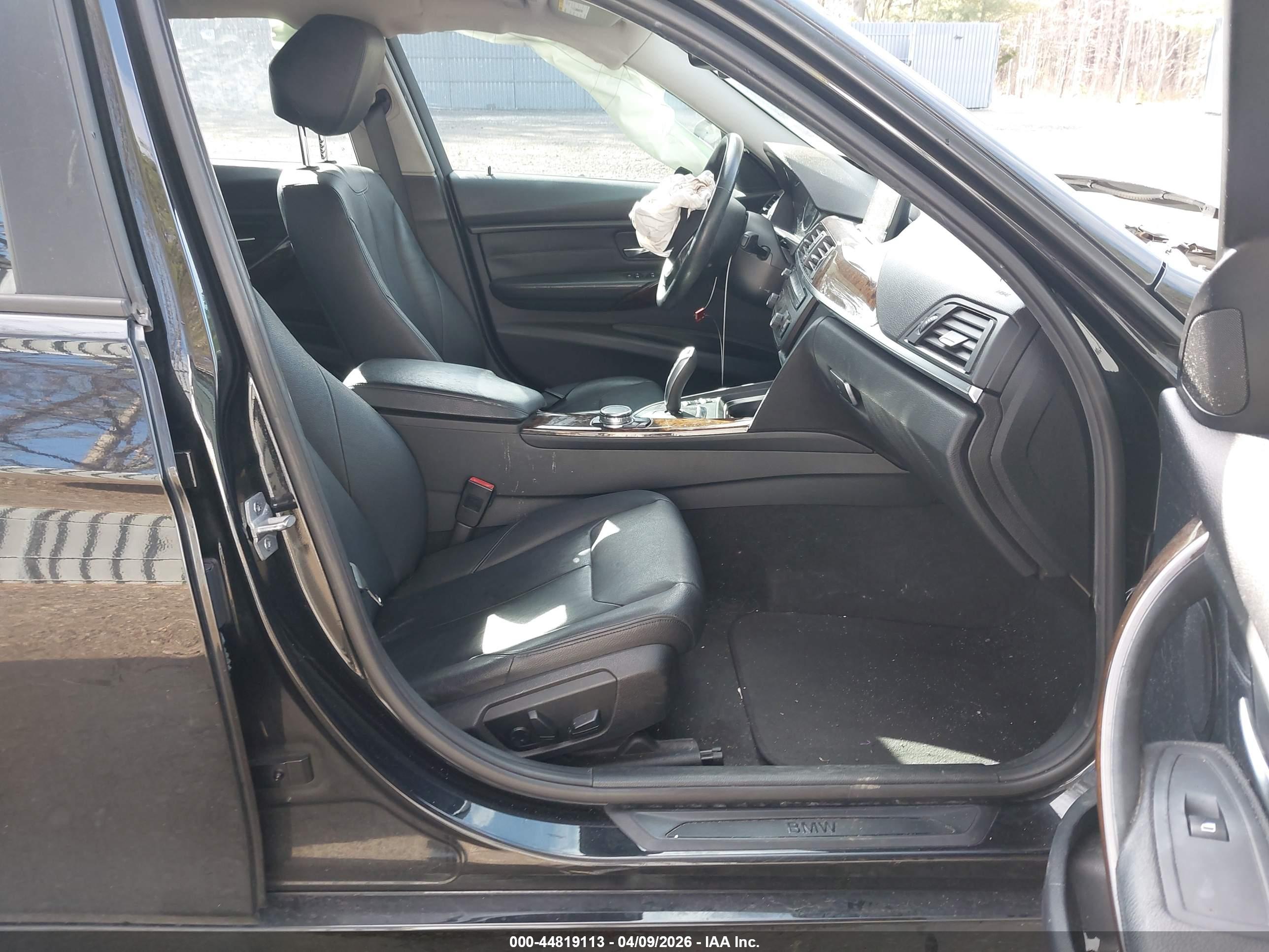 BMW 328I image 5