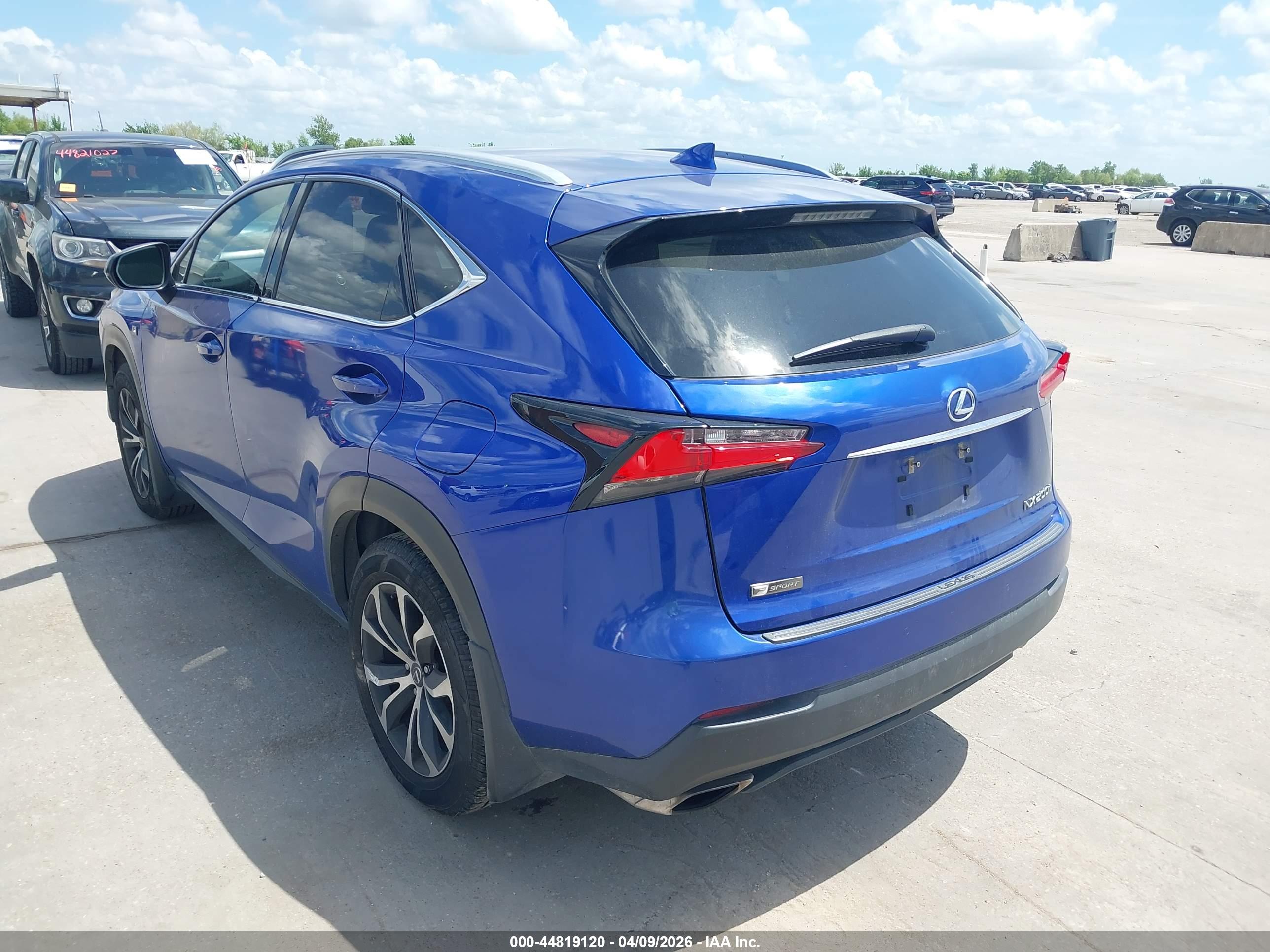 LEXUS NX image 3