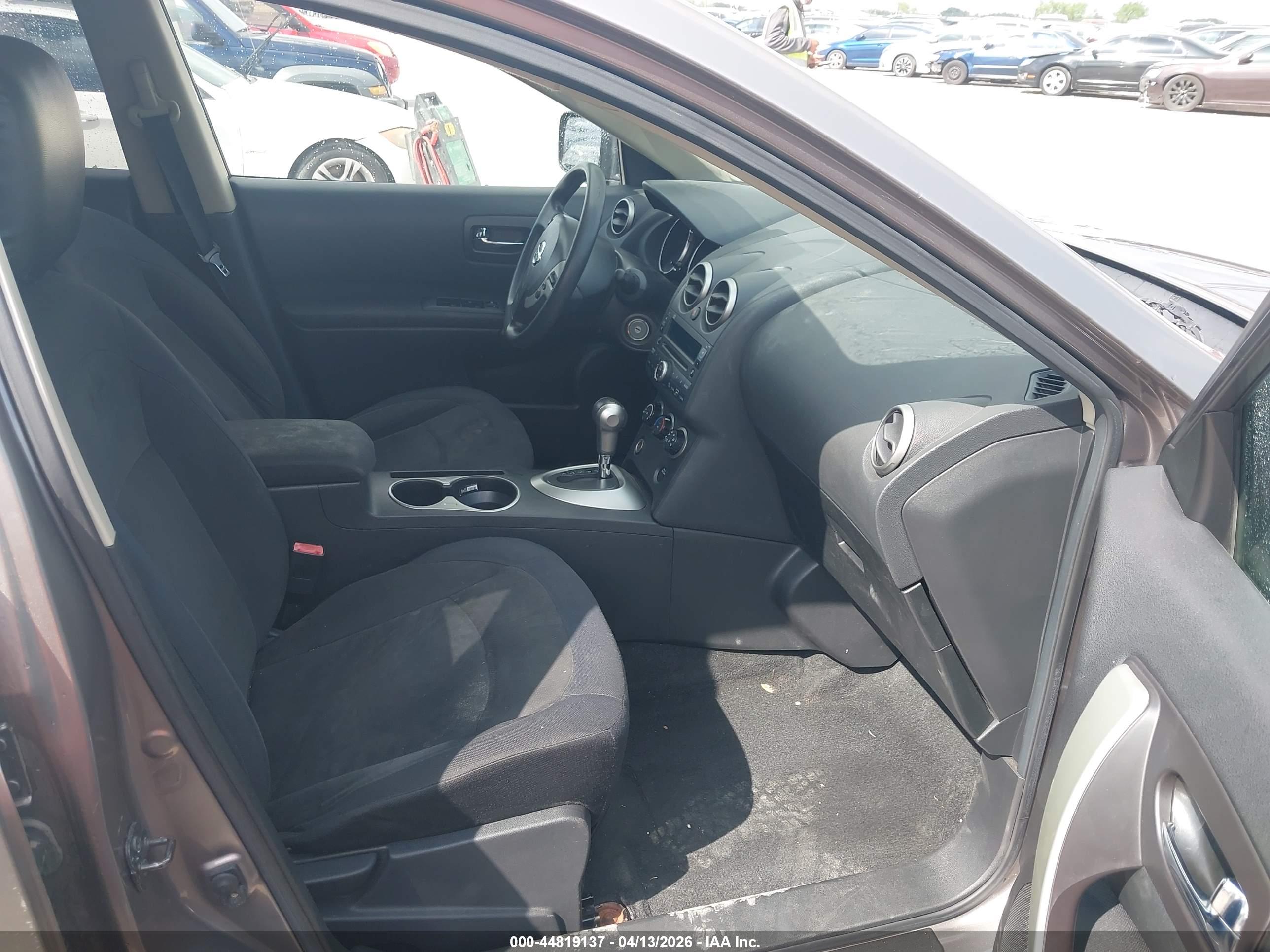 NISSAN ROGUE image 5