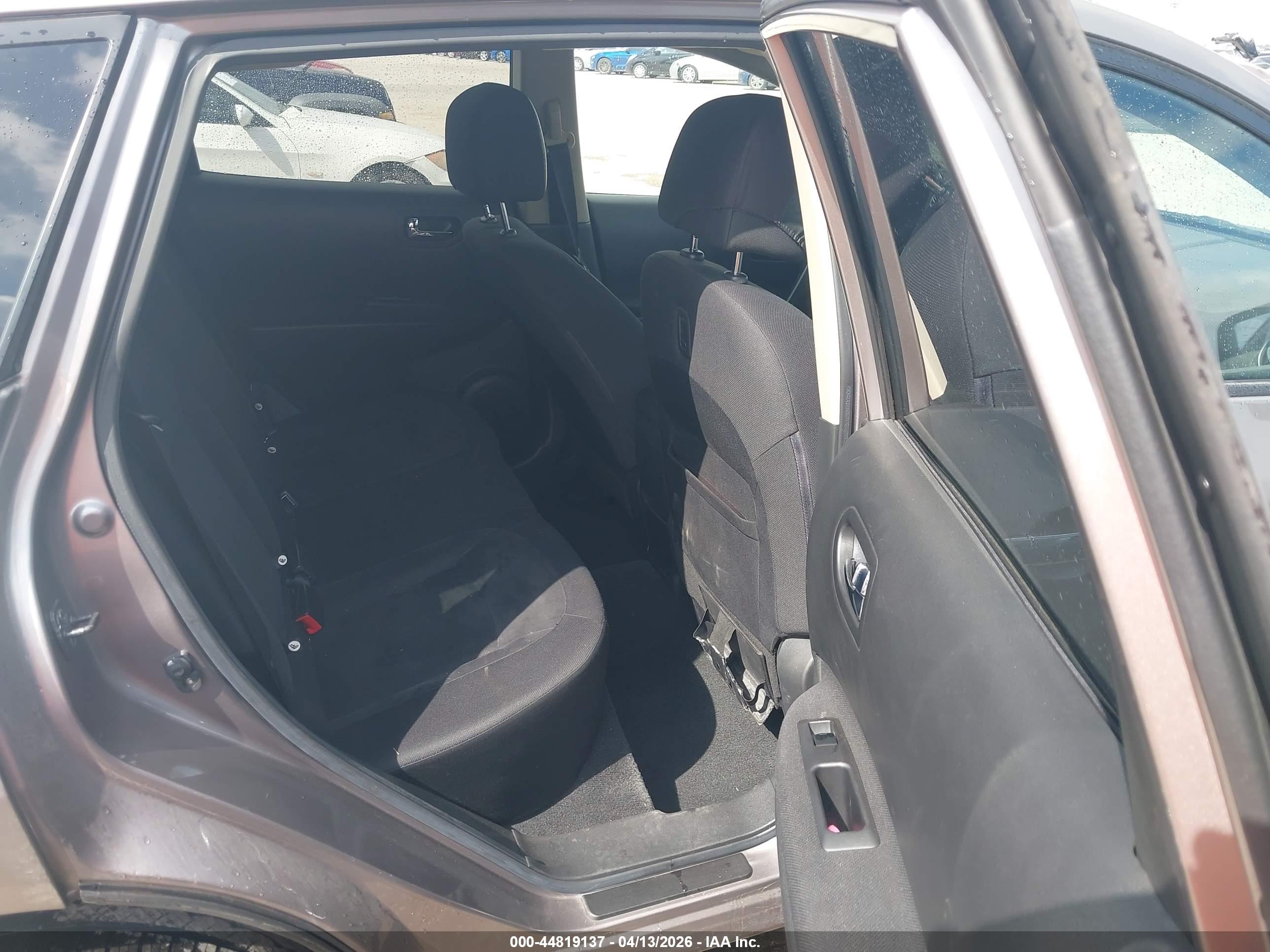 NISSAN ROGUE image 8