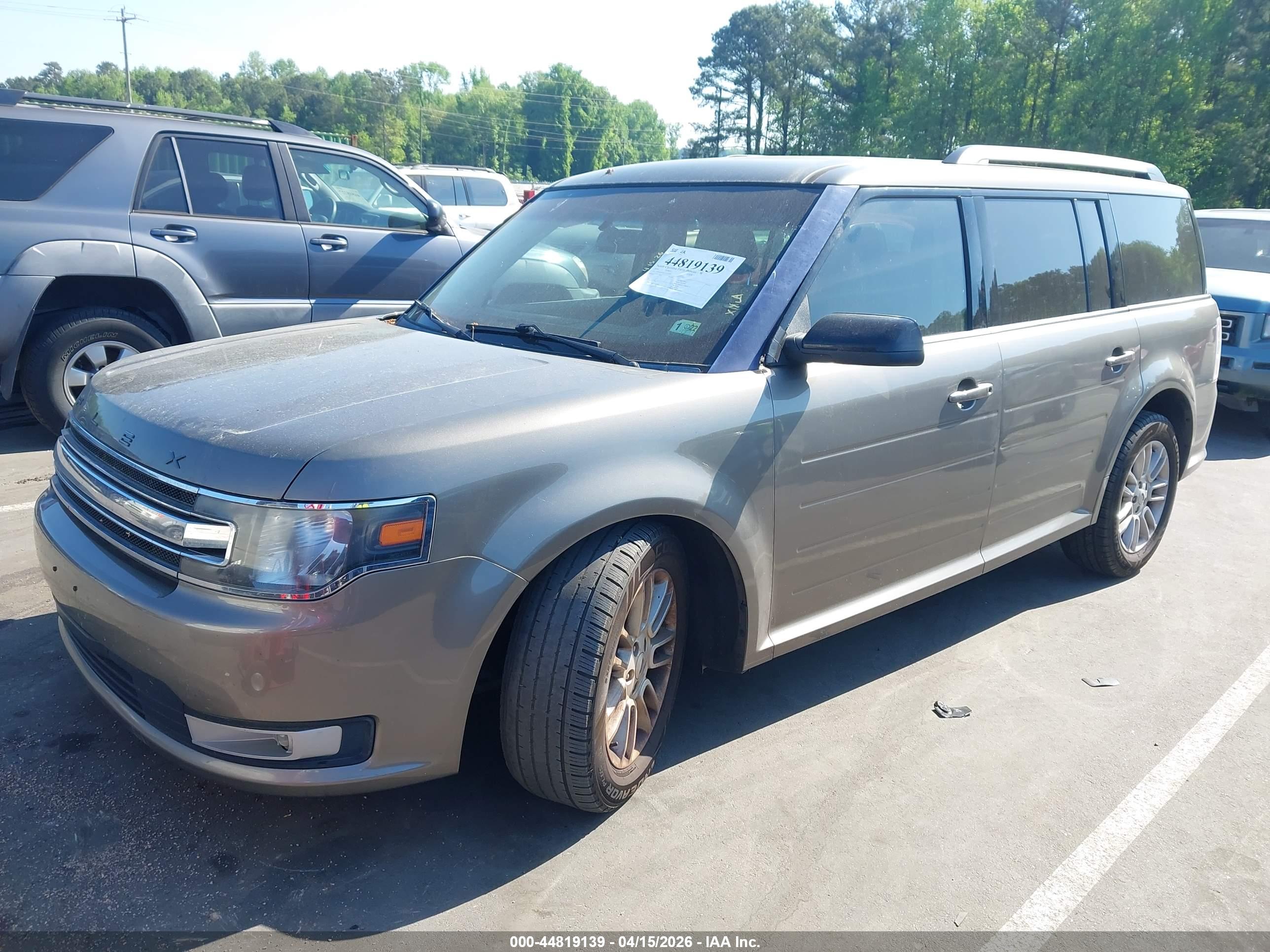 FORD FLEX image 2