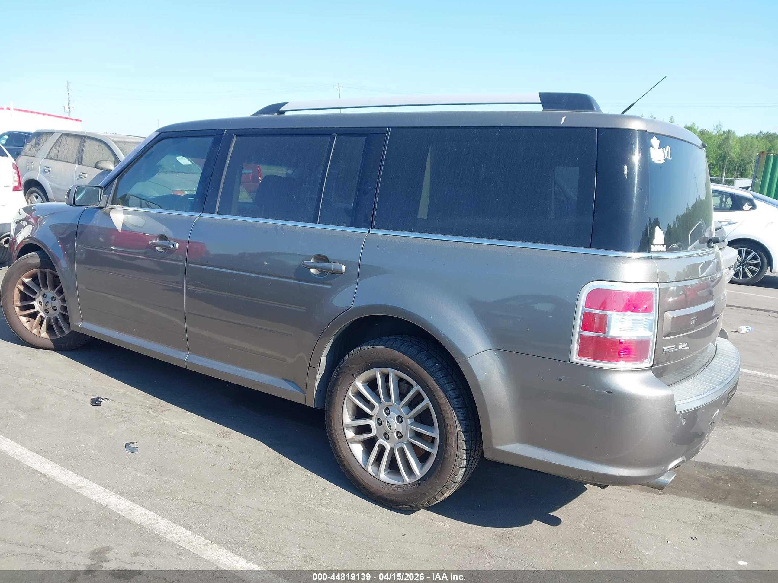 FORD FLEX image 3