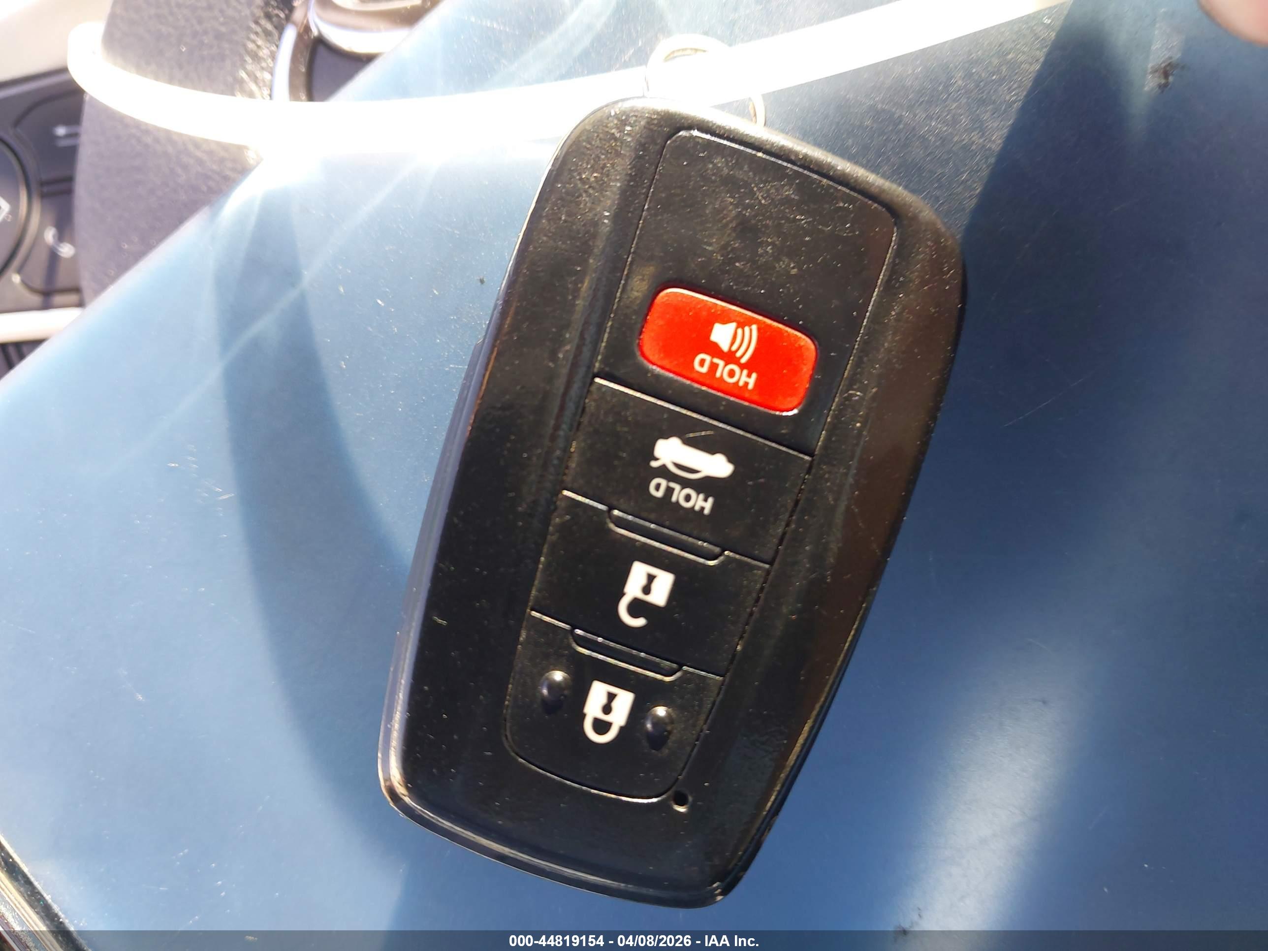 TOYOTA CAMRY image 11