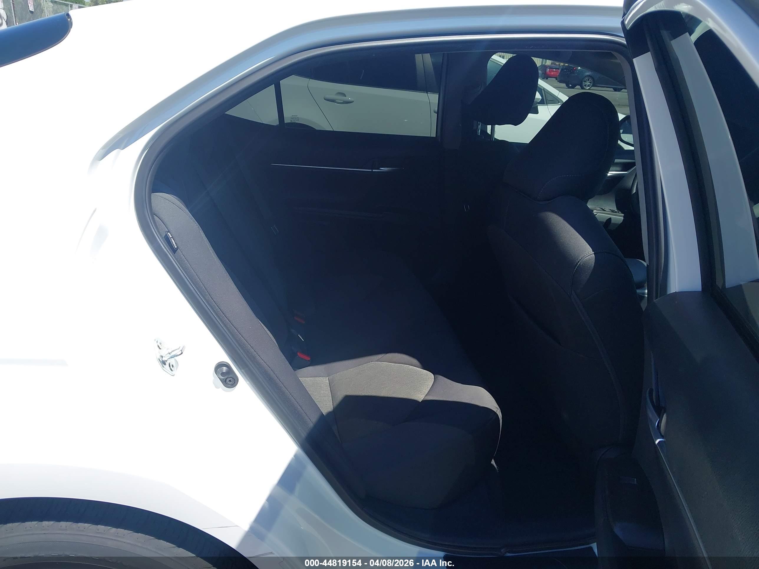TOYOTA CAMRY image 8