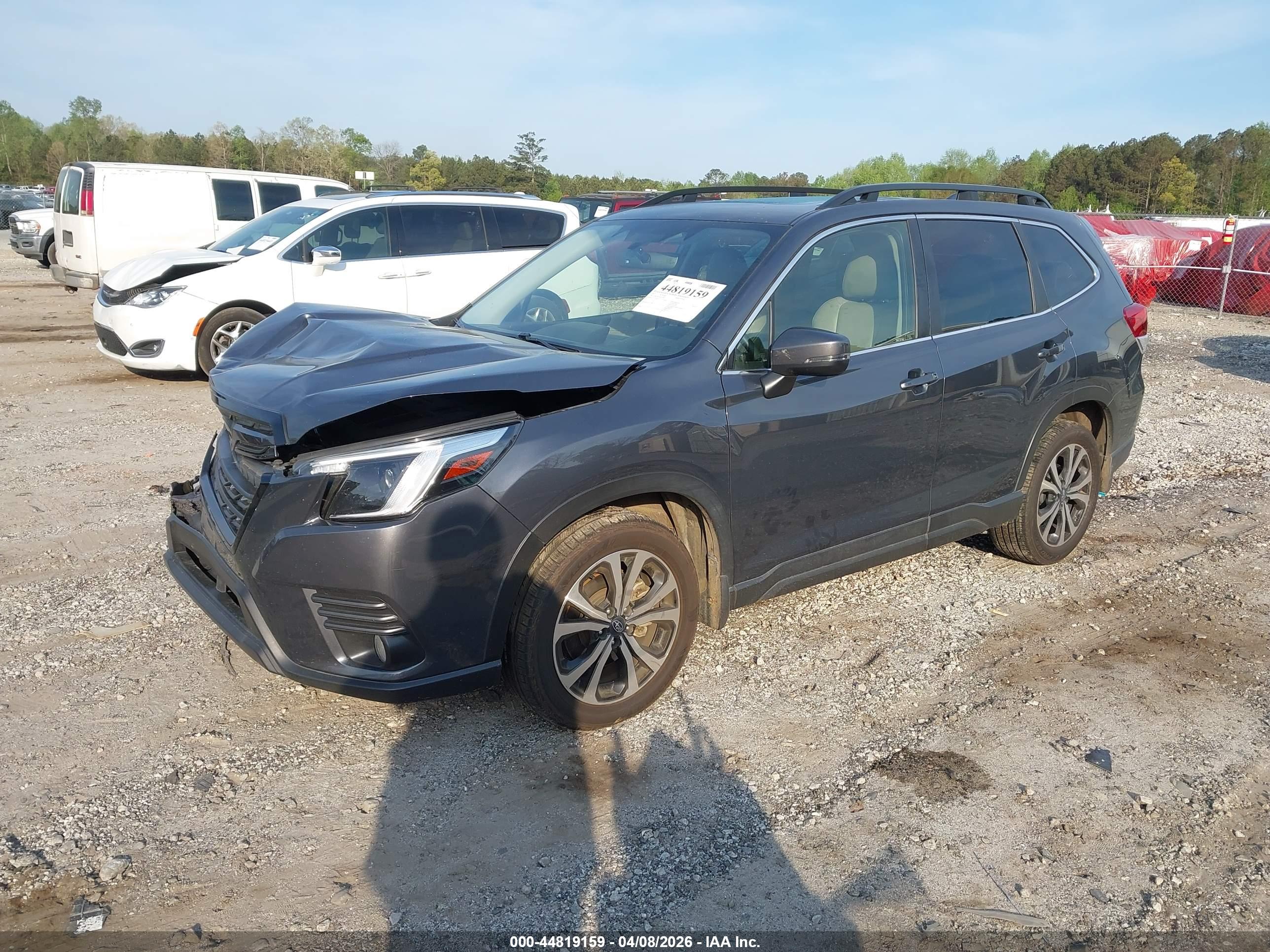 SUBARU FORESTER image 2