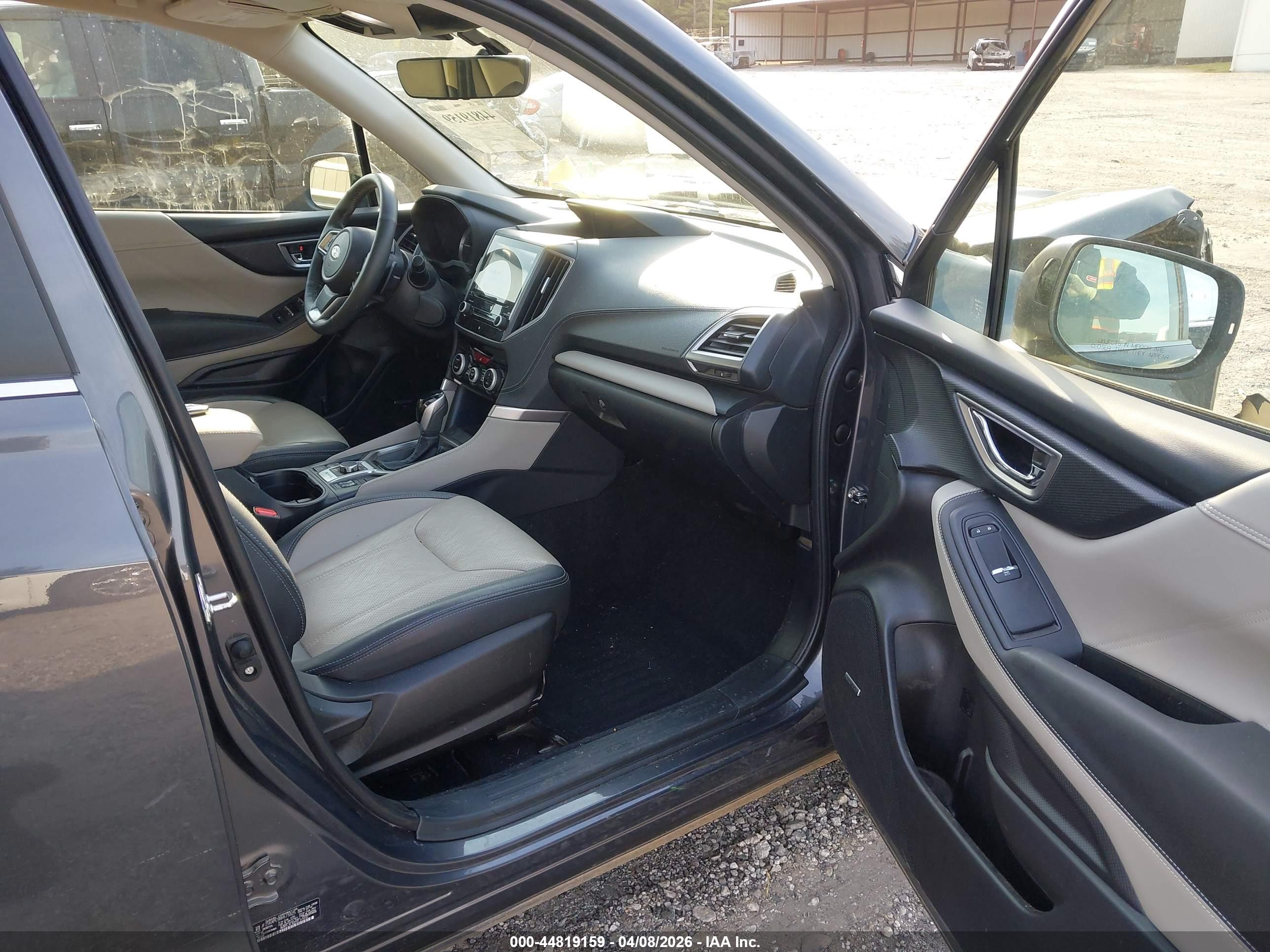 SUBARU FORESTER image 5