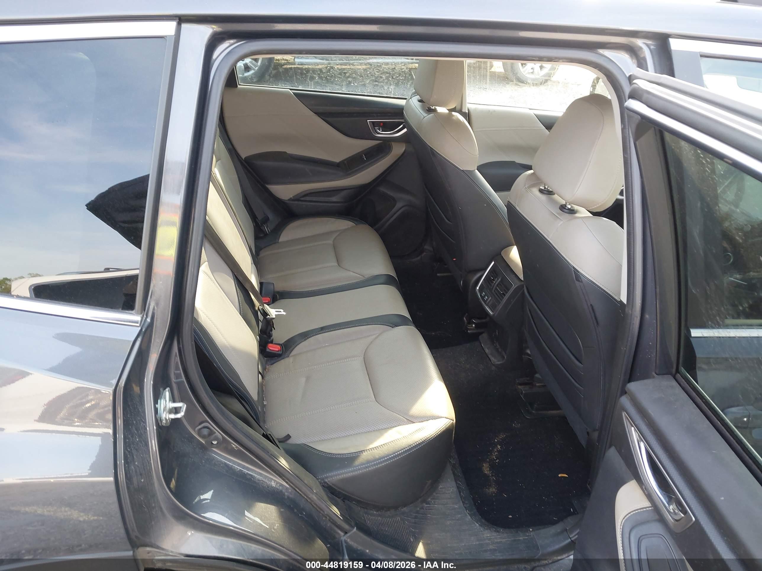 SUBARU FORESTER image 8