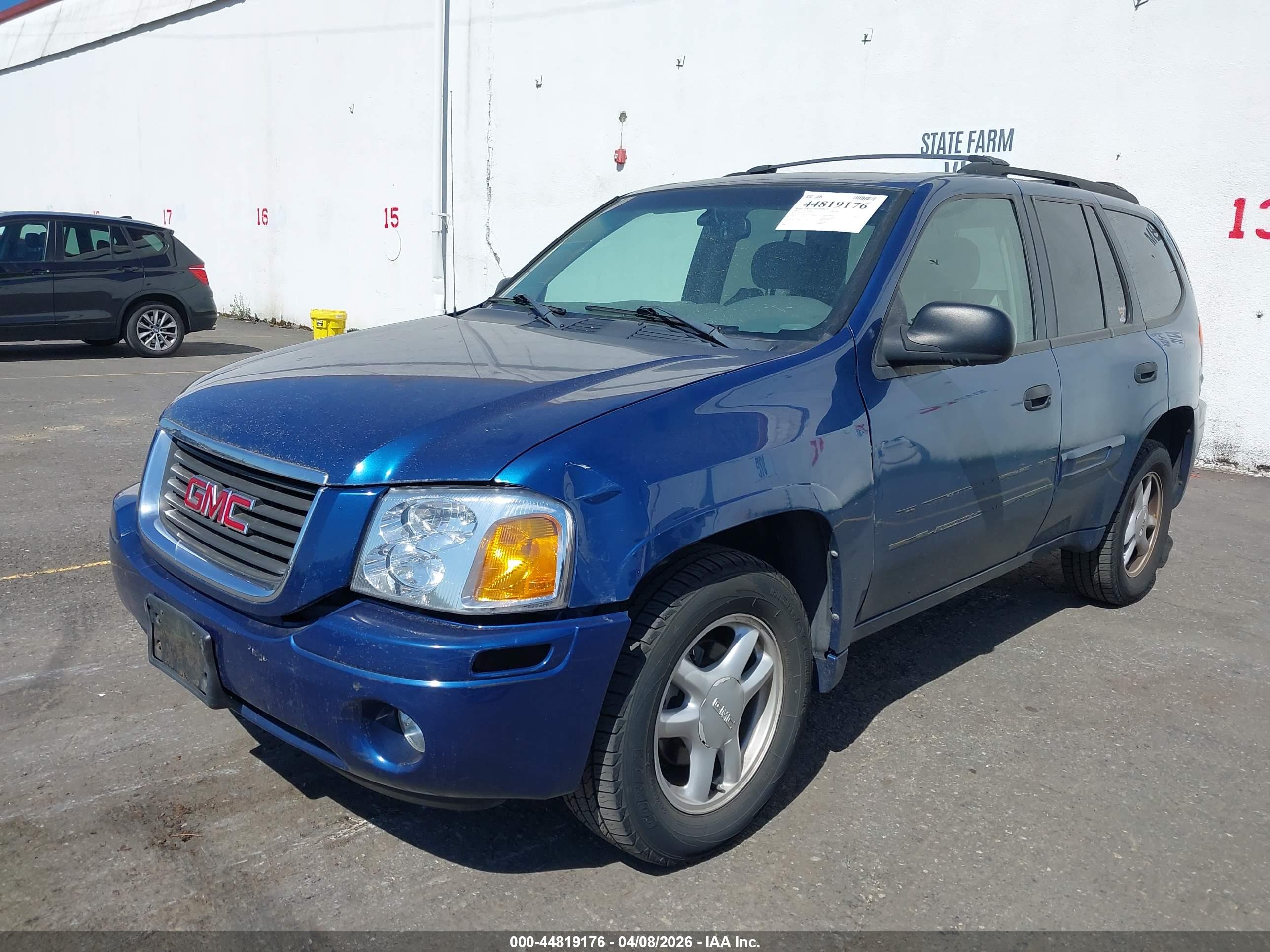 GMC ENVOY image 2