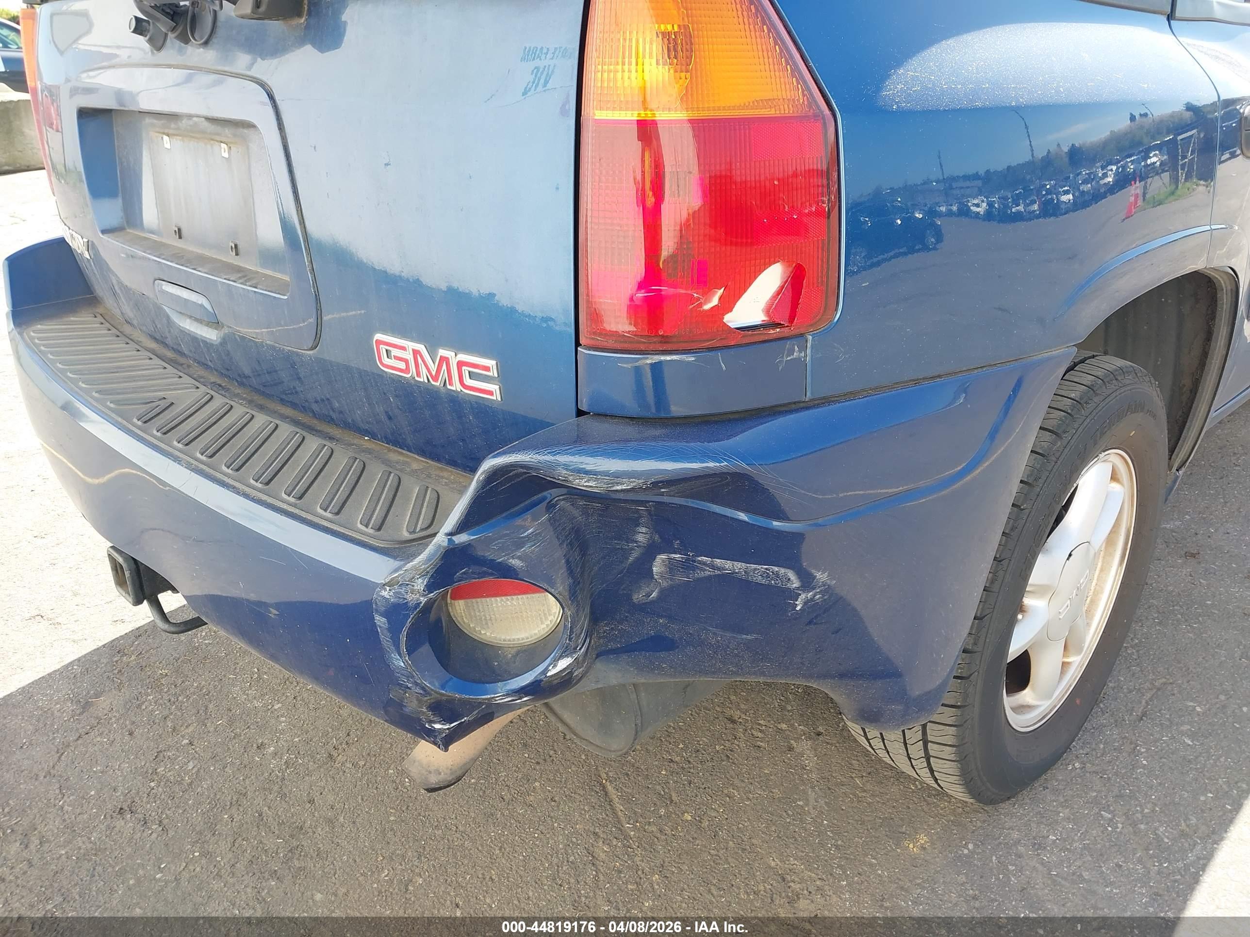 GMC ENVOY image 6
