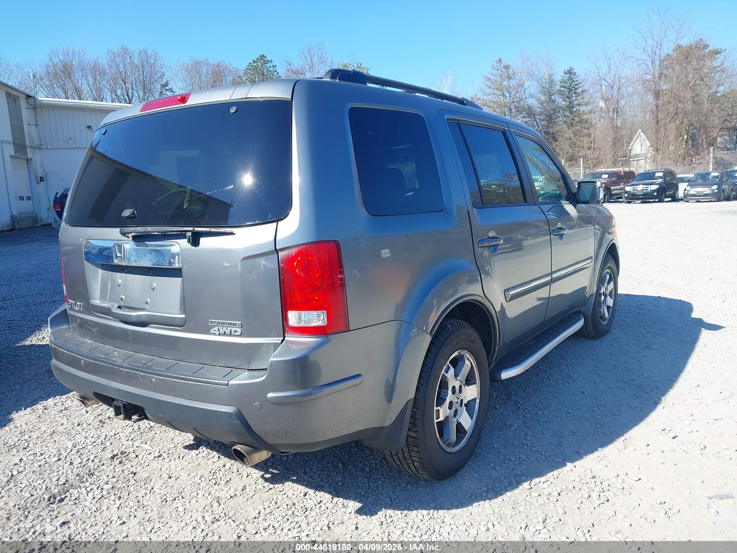 HONDA PILOT image 4