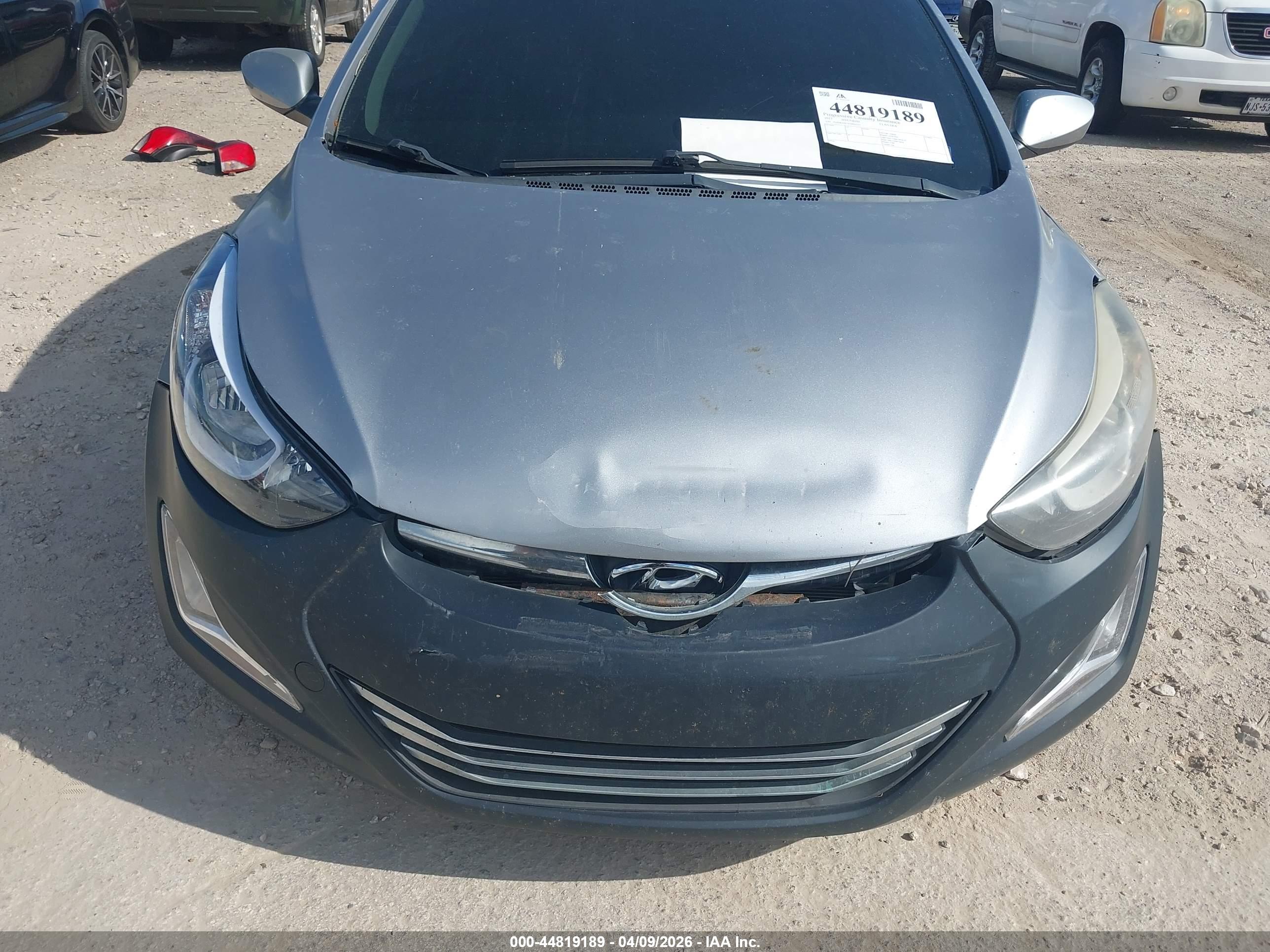 HYUNDAI ELANTRA image 6