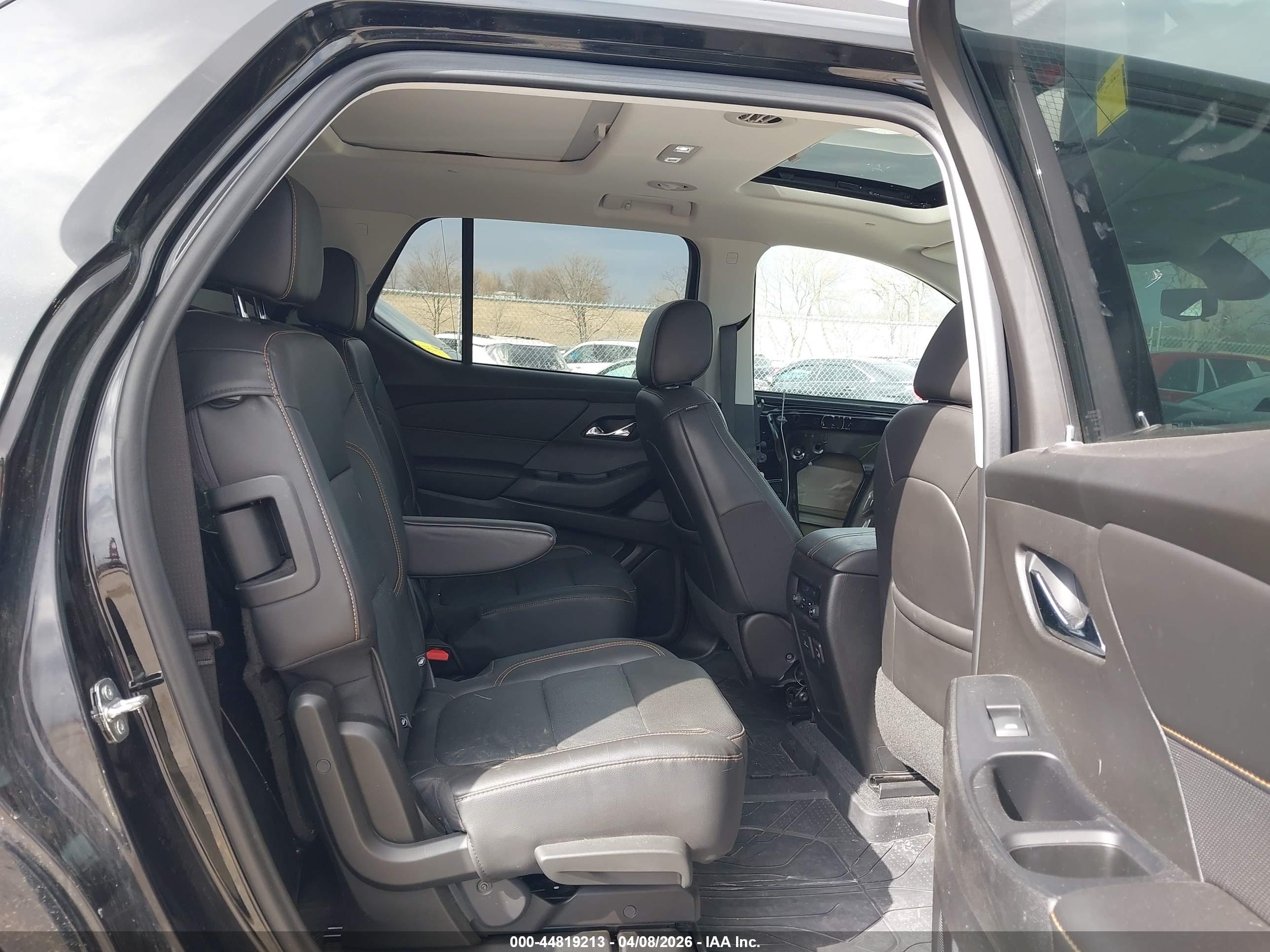 CHEVROLET TRAVERSE image 8