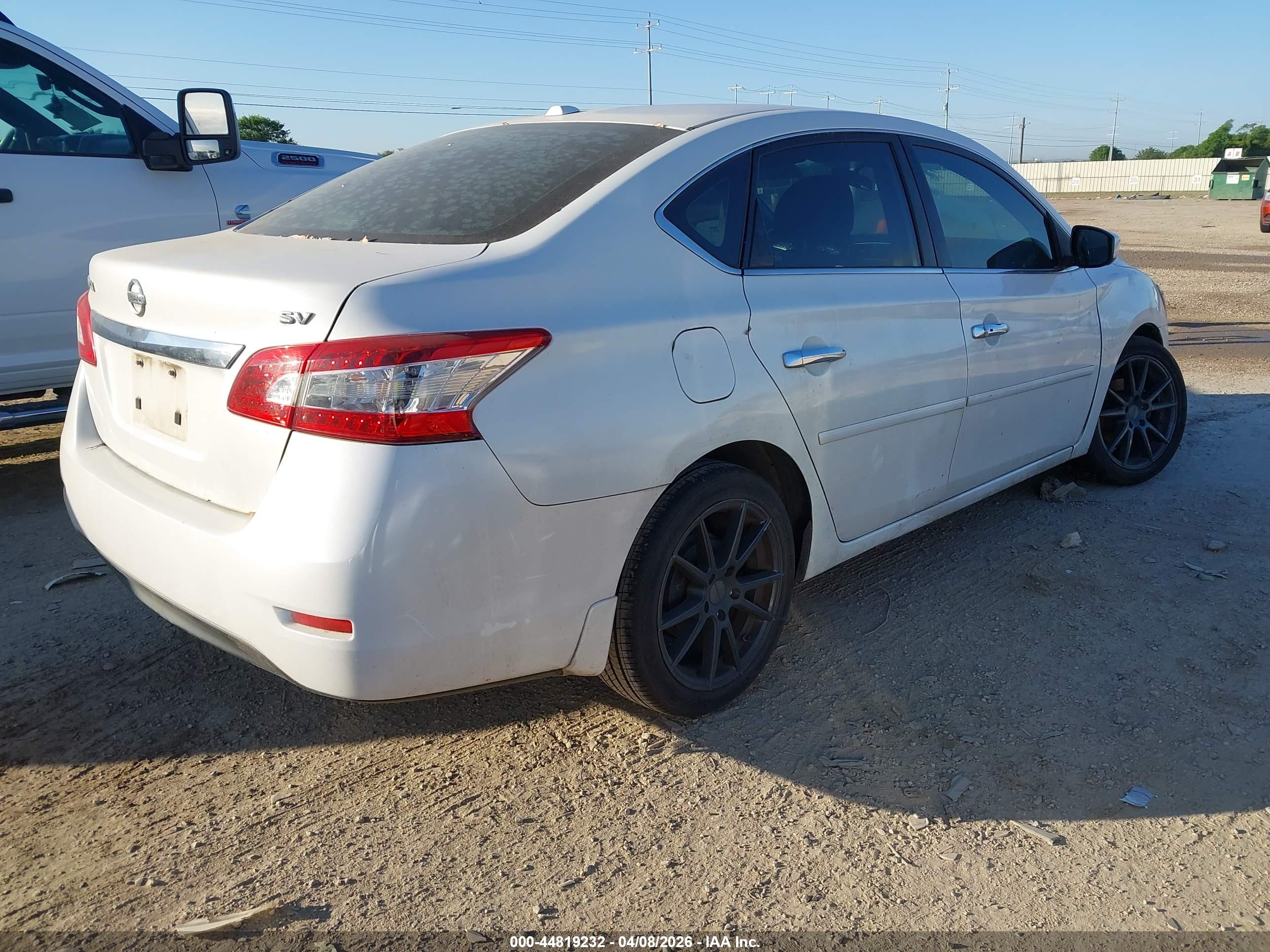NISSAN SENTRA image 4