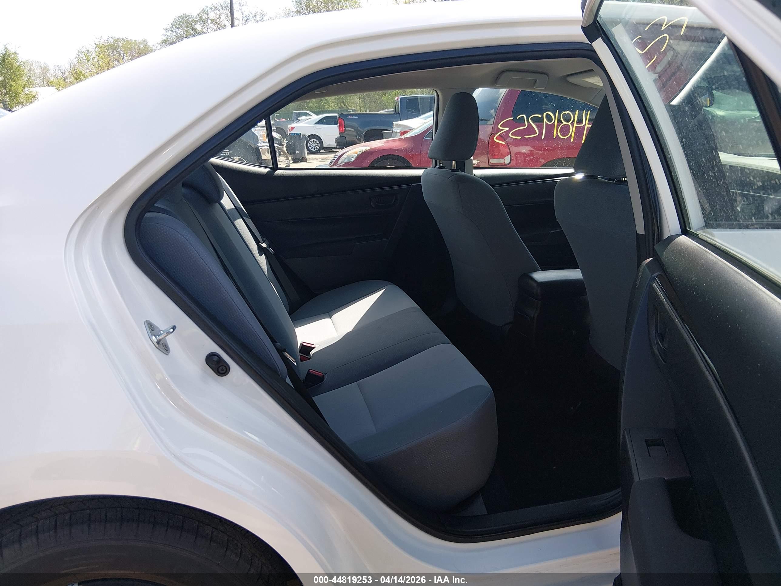 TOYOTA COROLLA image 8