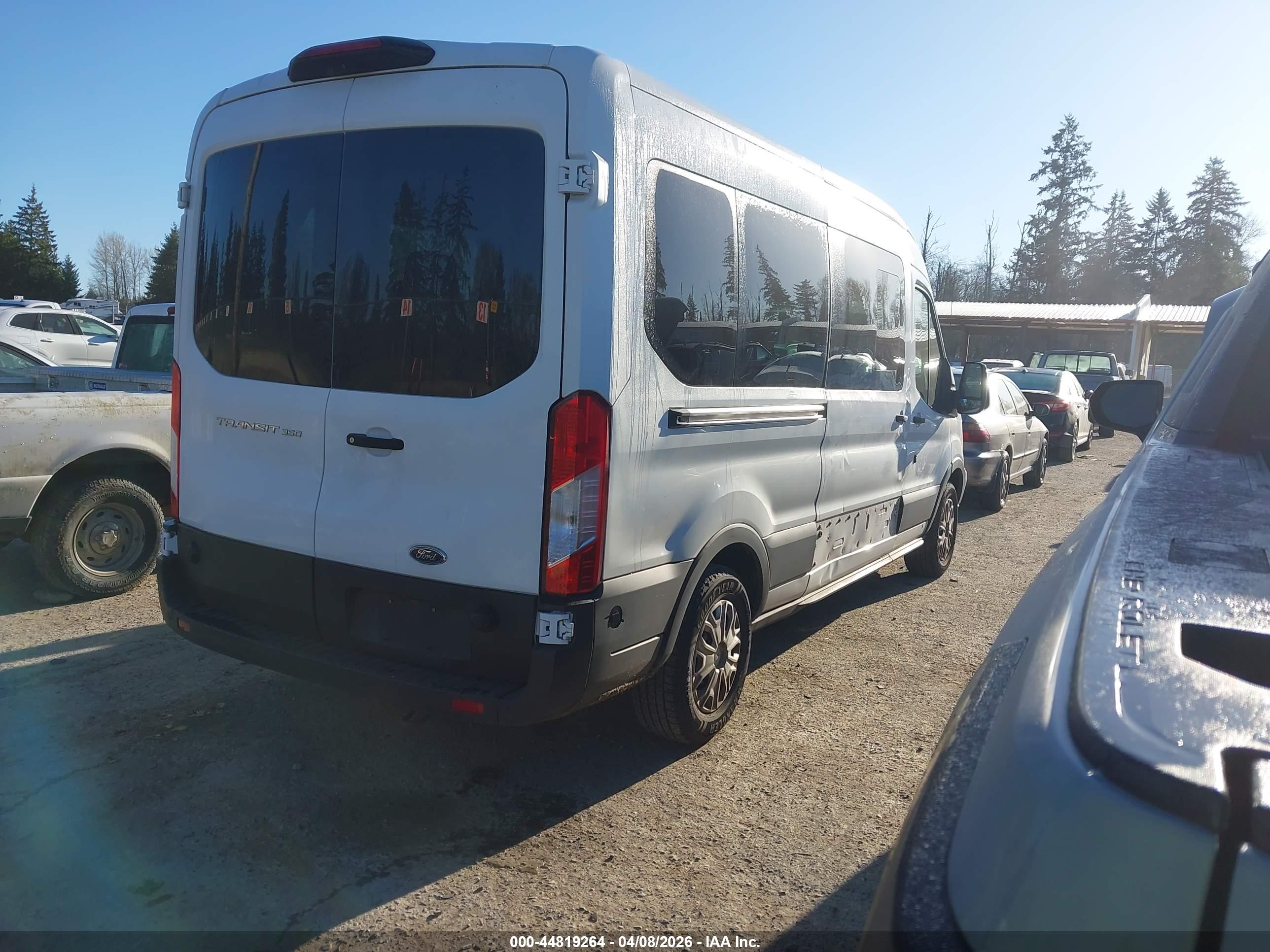 FORD TRANSIT-350 image 4