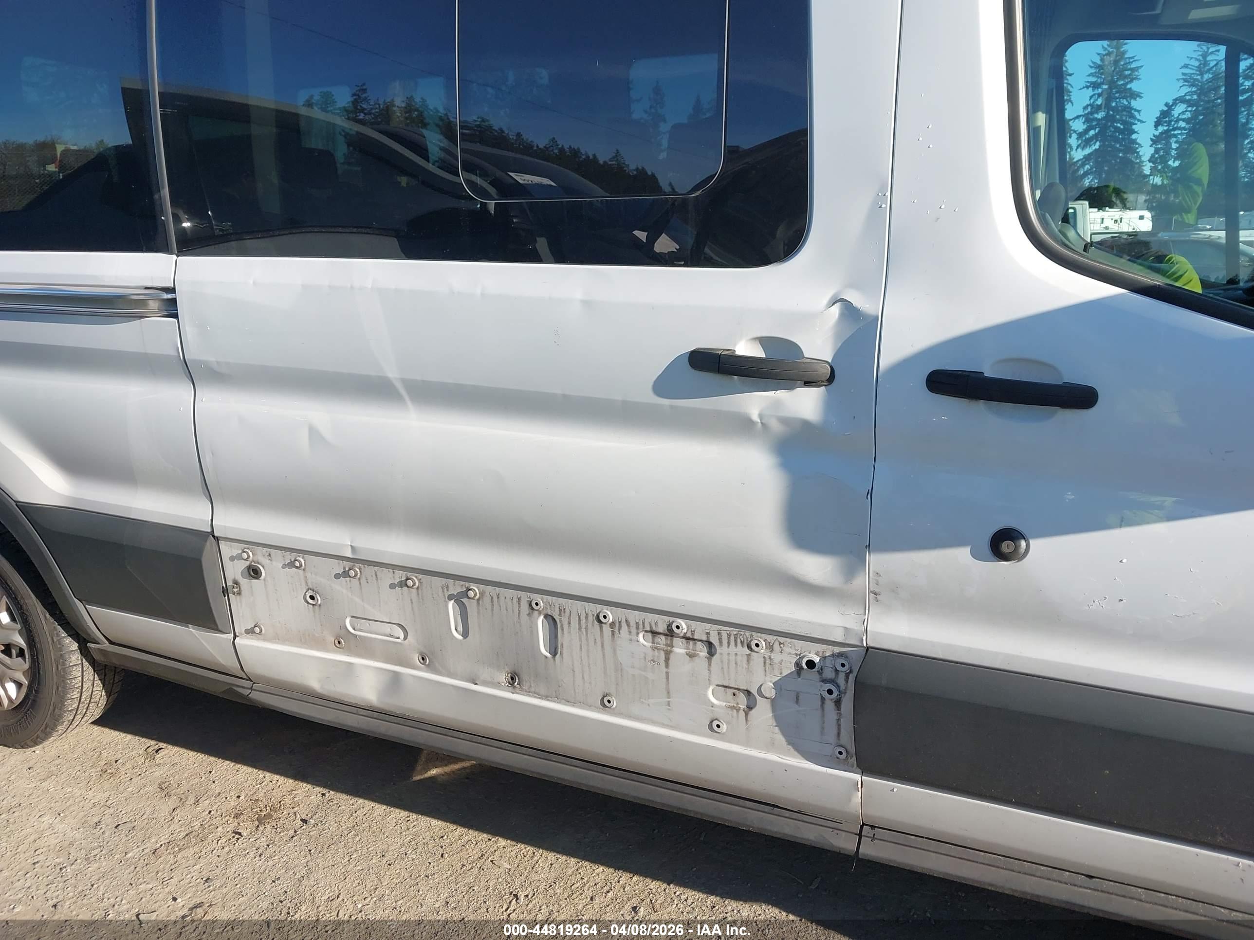 FORD TRANSIT-350 image 6