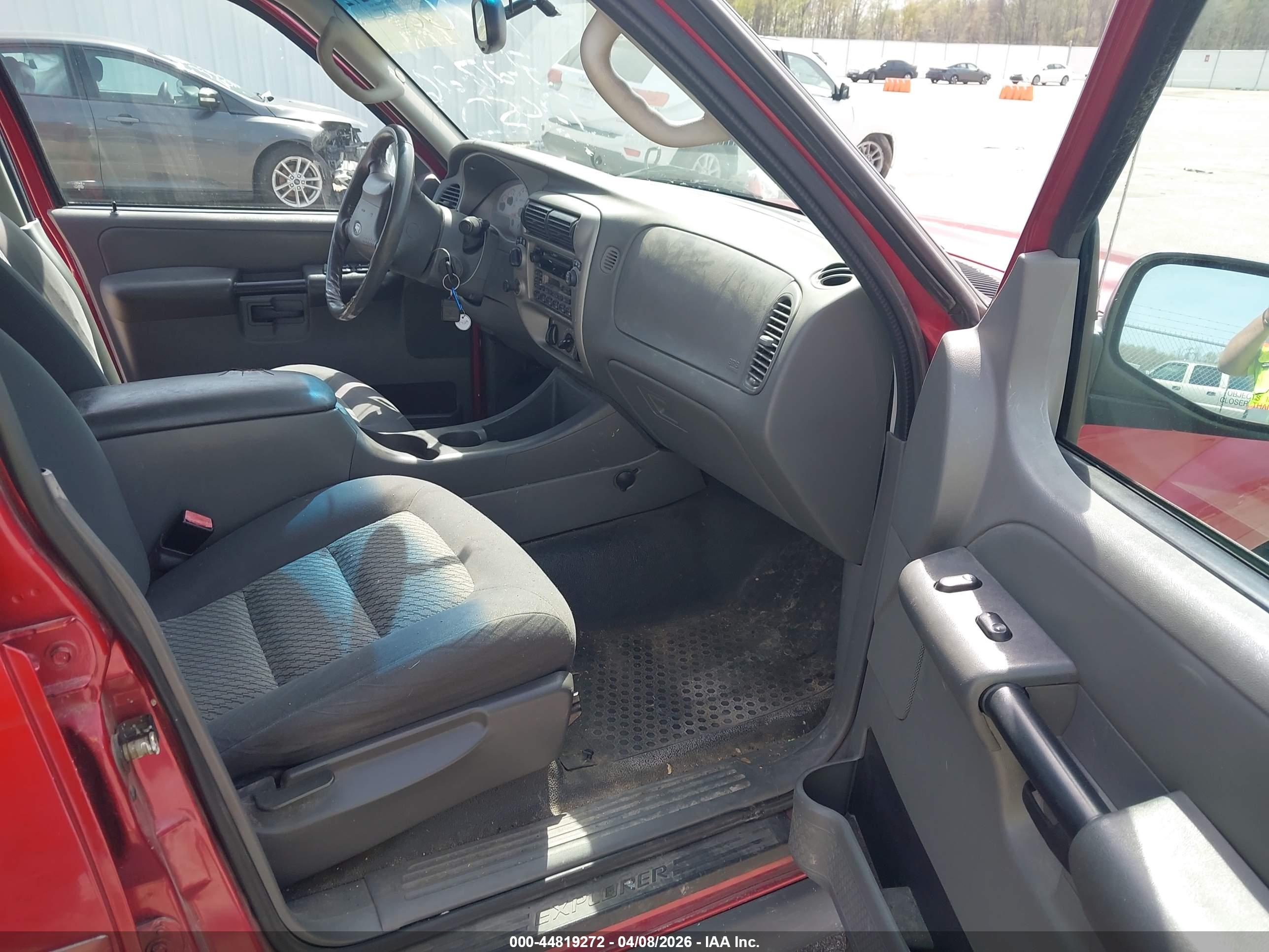 FORD EXPLORER image 5