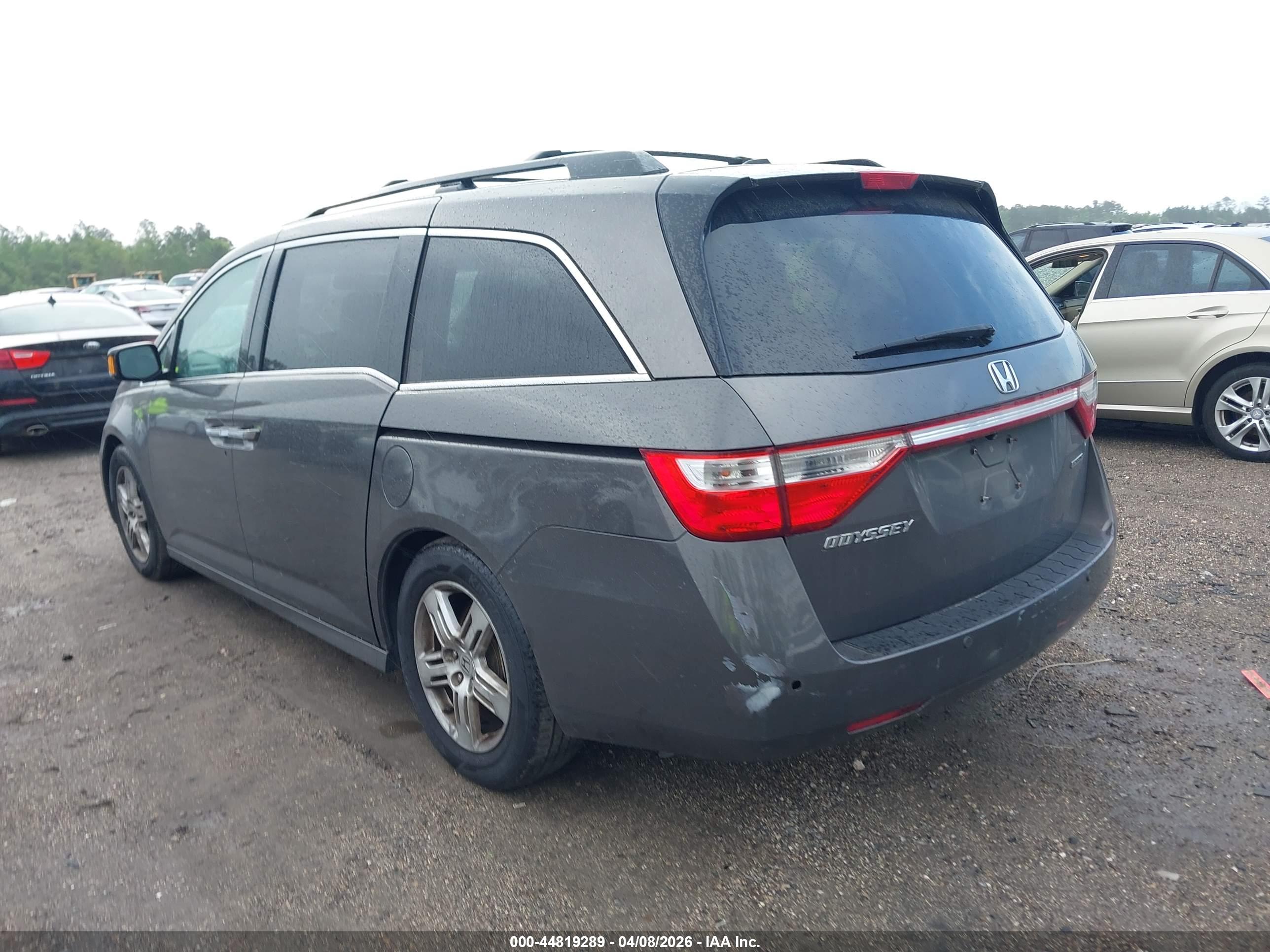 HONDA ODYSSEY image 3
