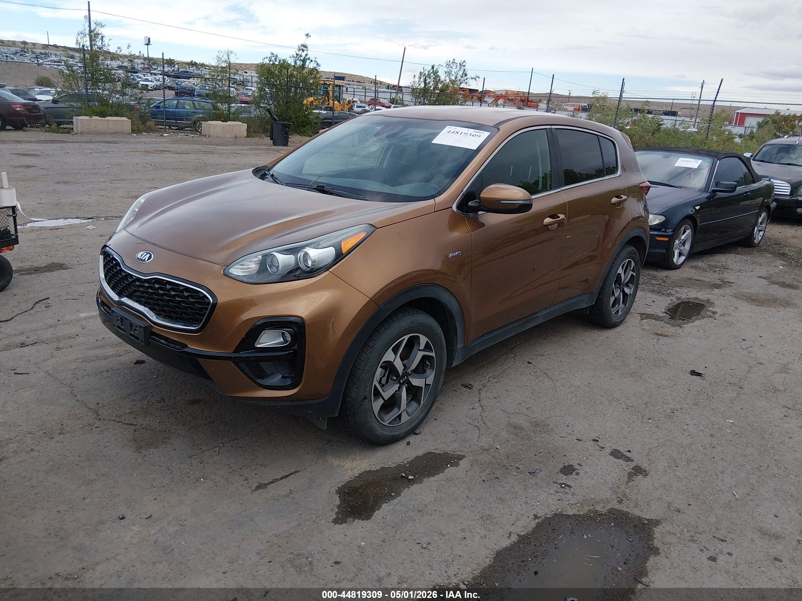 KIA SPORTAGE image 2