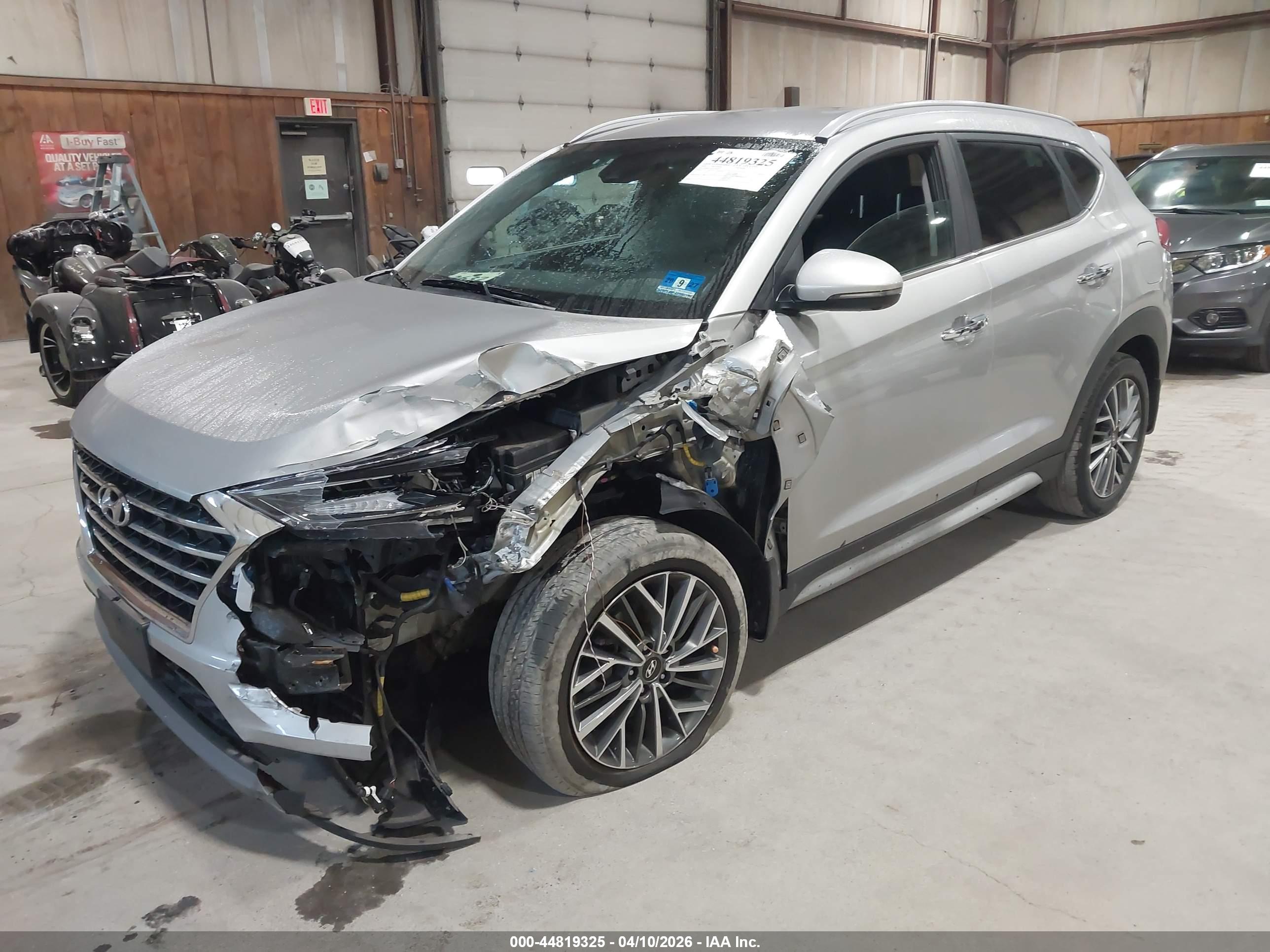 HYUNDAI TUCSON image 2