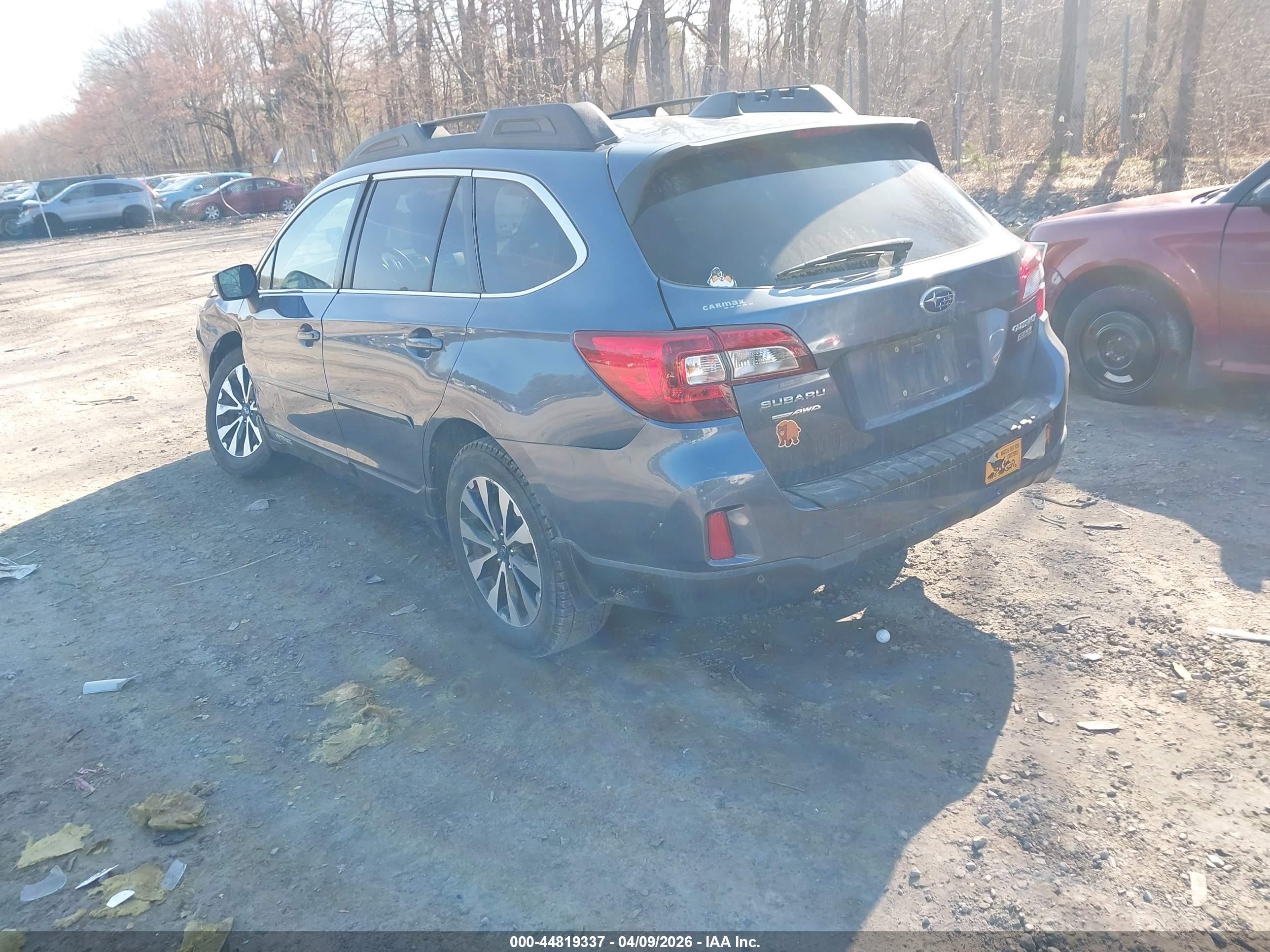 SUBARU OUTBACK image 3