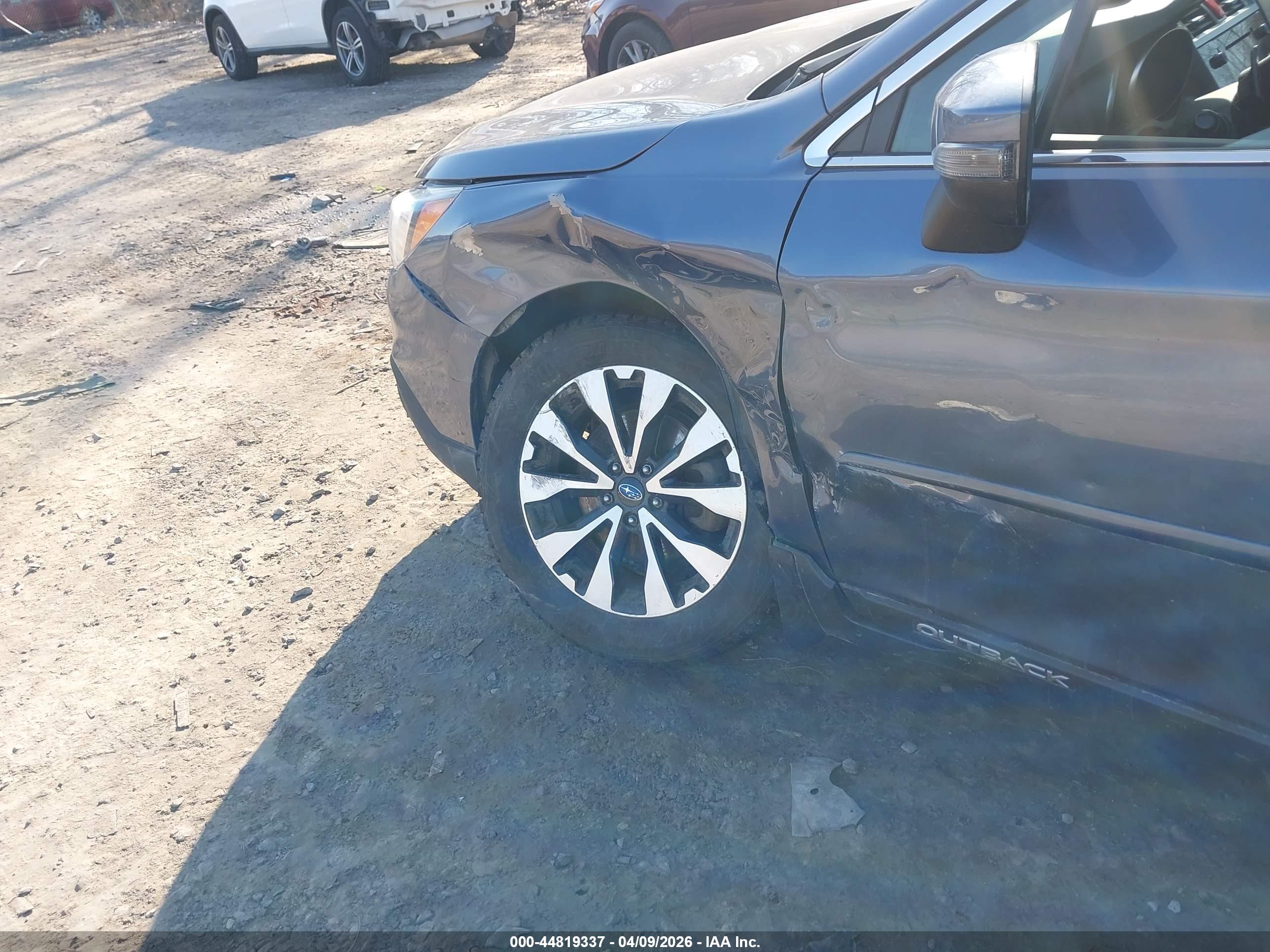 SUBARU OUTBACK image 6