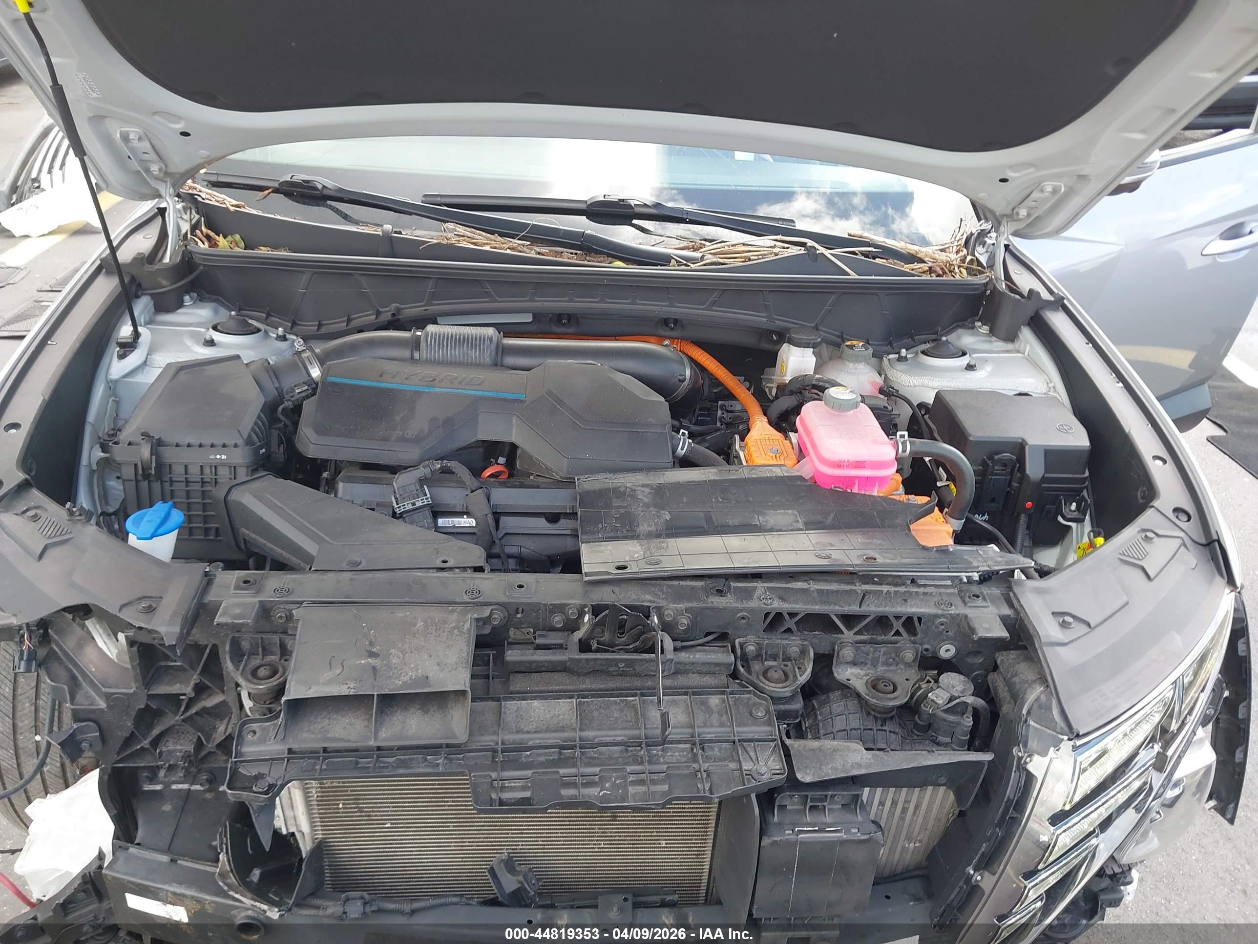 HYUNDAI TUCSON image 10