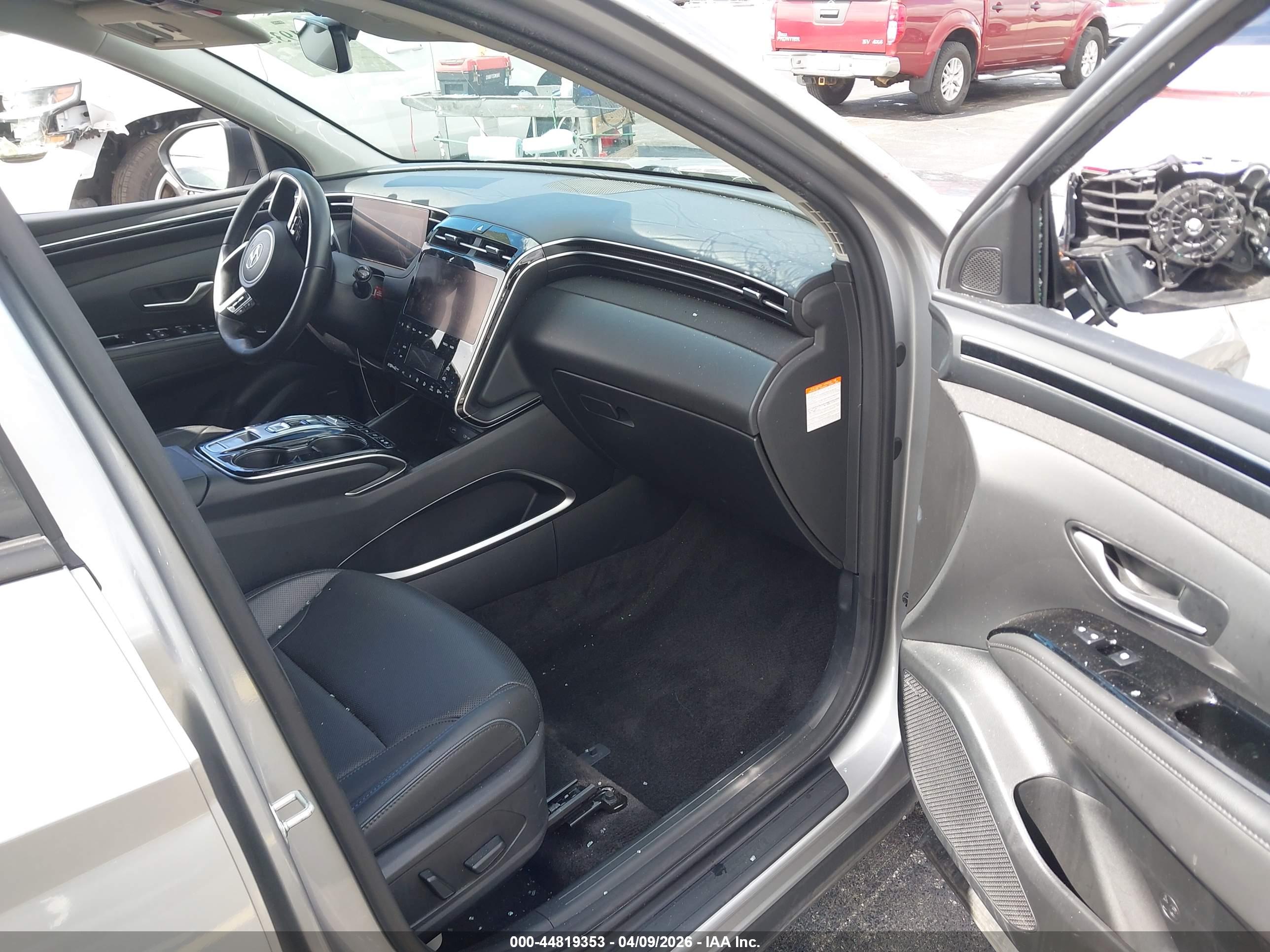 HYUNDAI TUCSON image 5