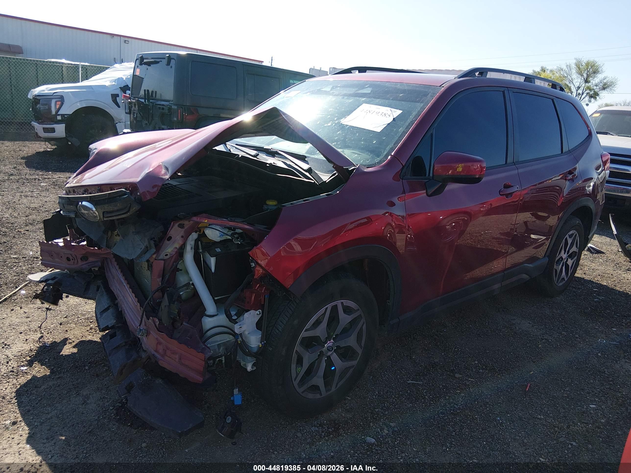 SUBARU FORESTER image 2