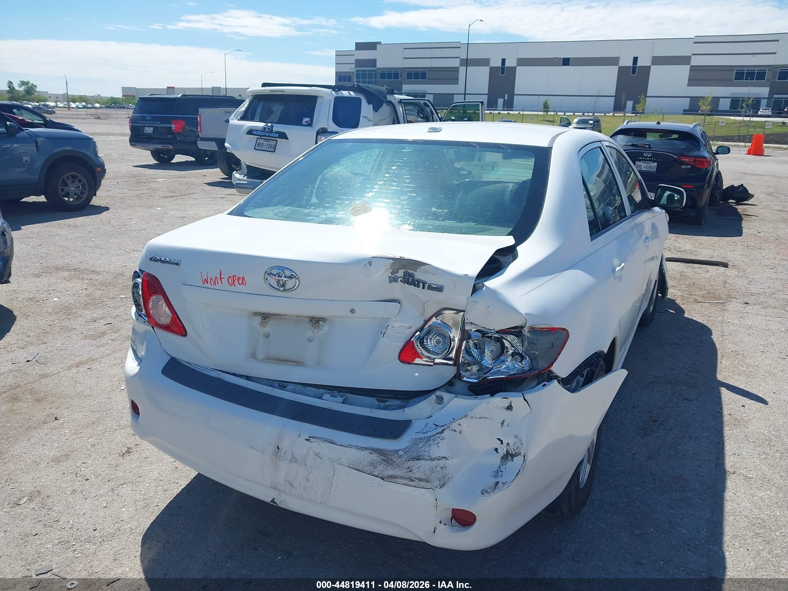 TOYOTA COROLLA image 4