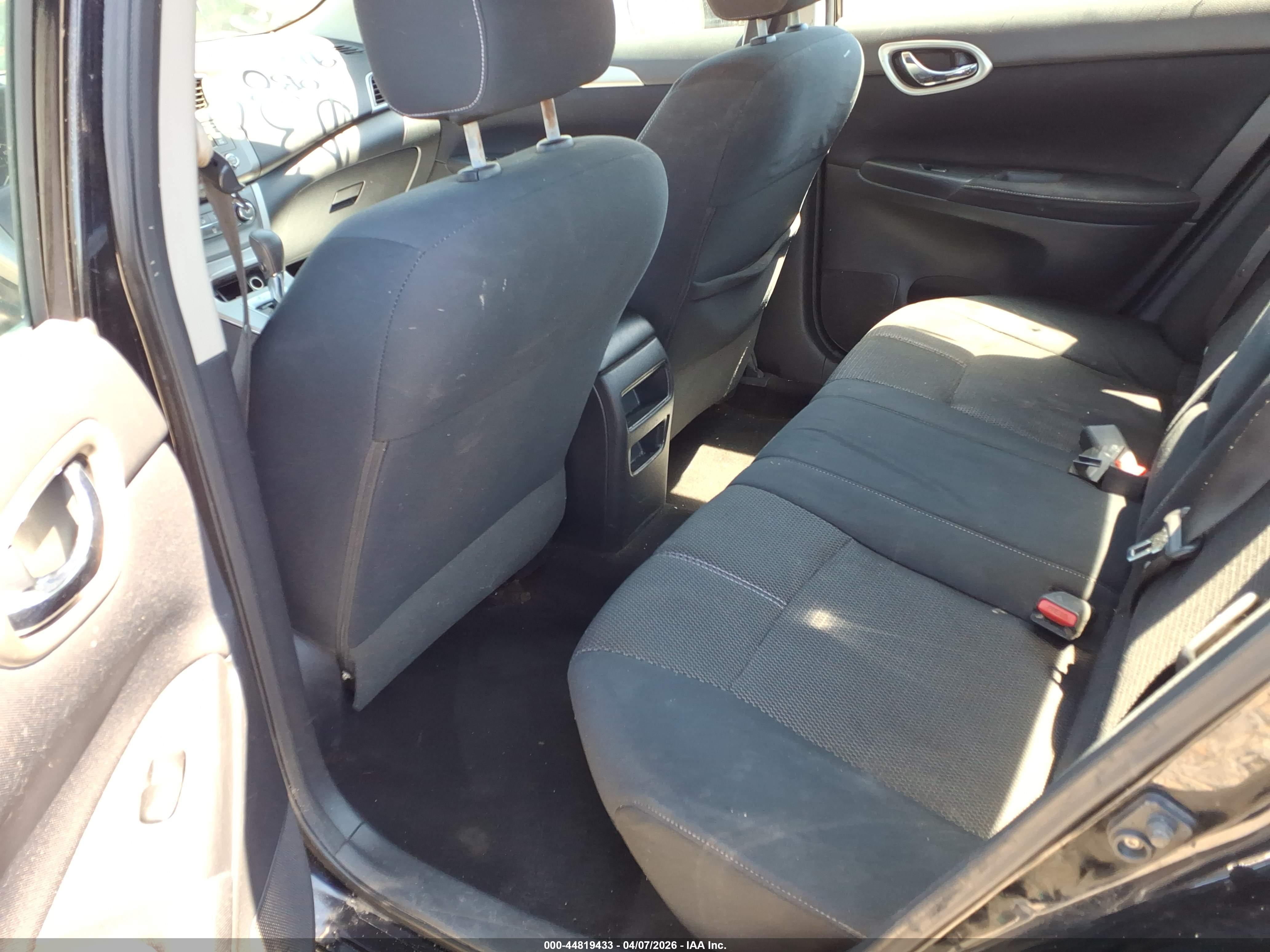 NISSAN SENTRA image 8