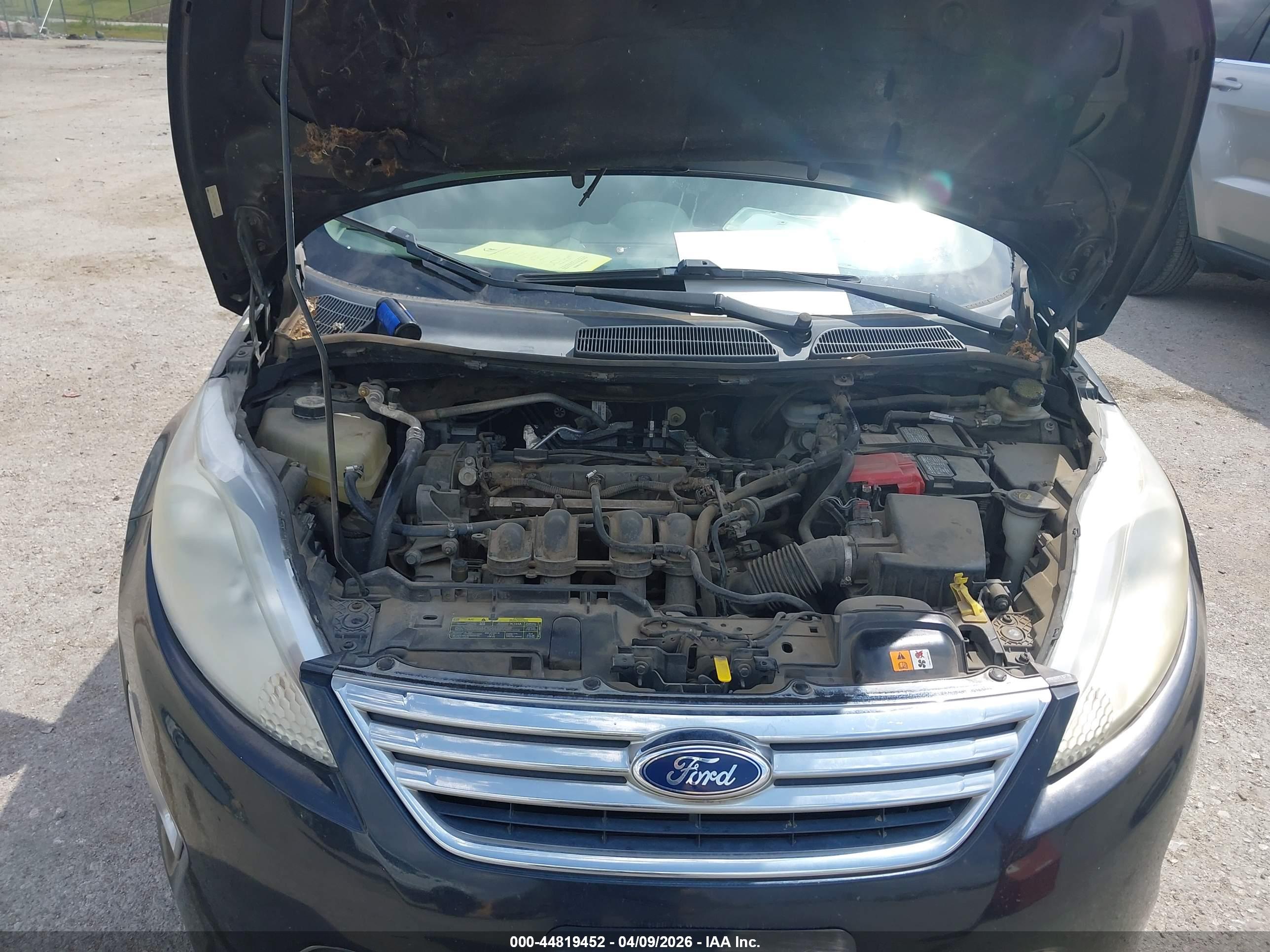 FORD FIESTA image 10