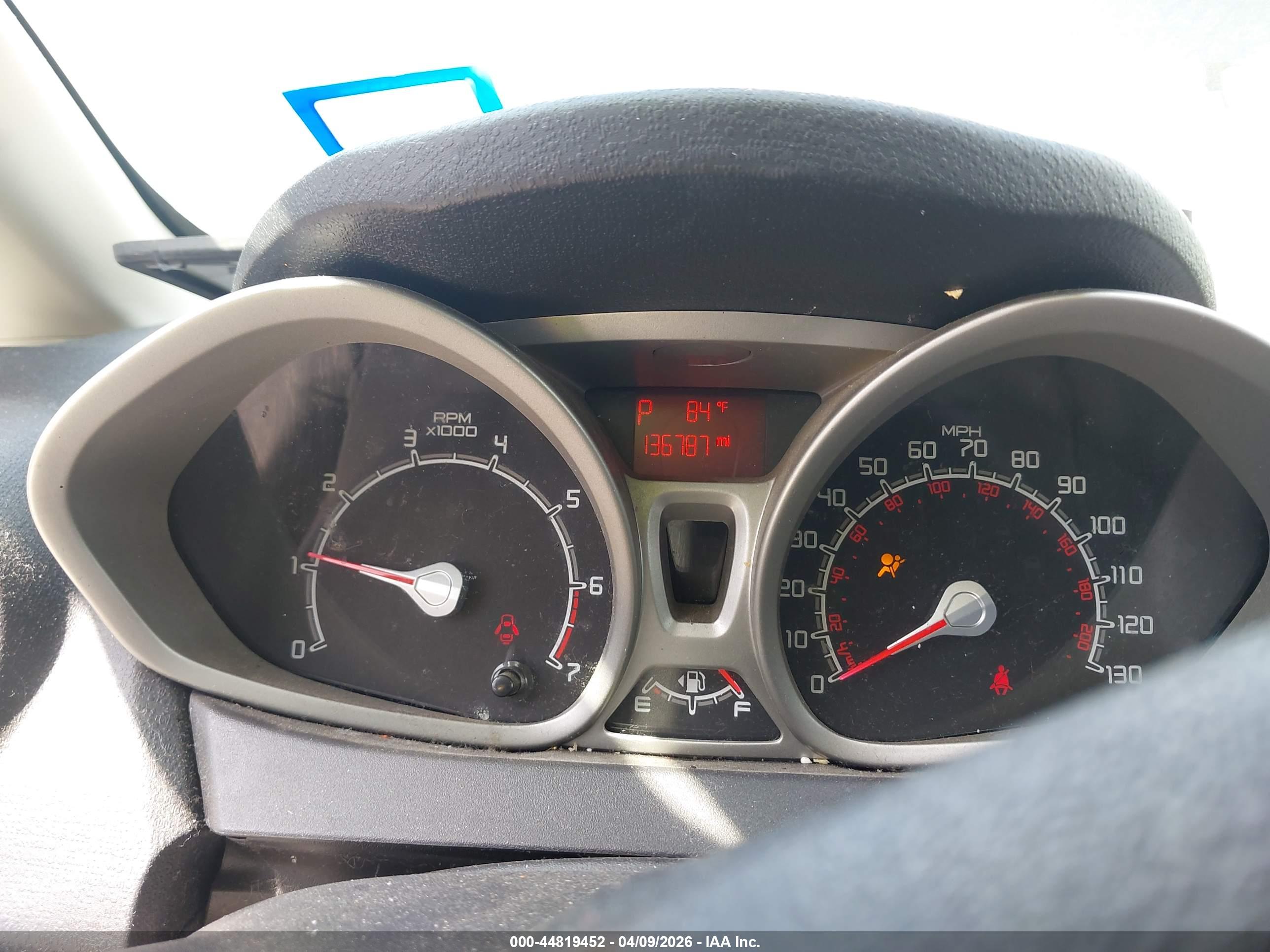 FORD FIESTA image 7