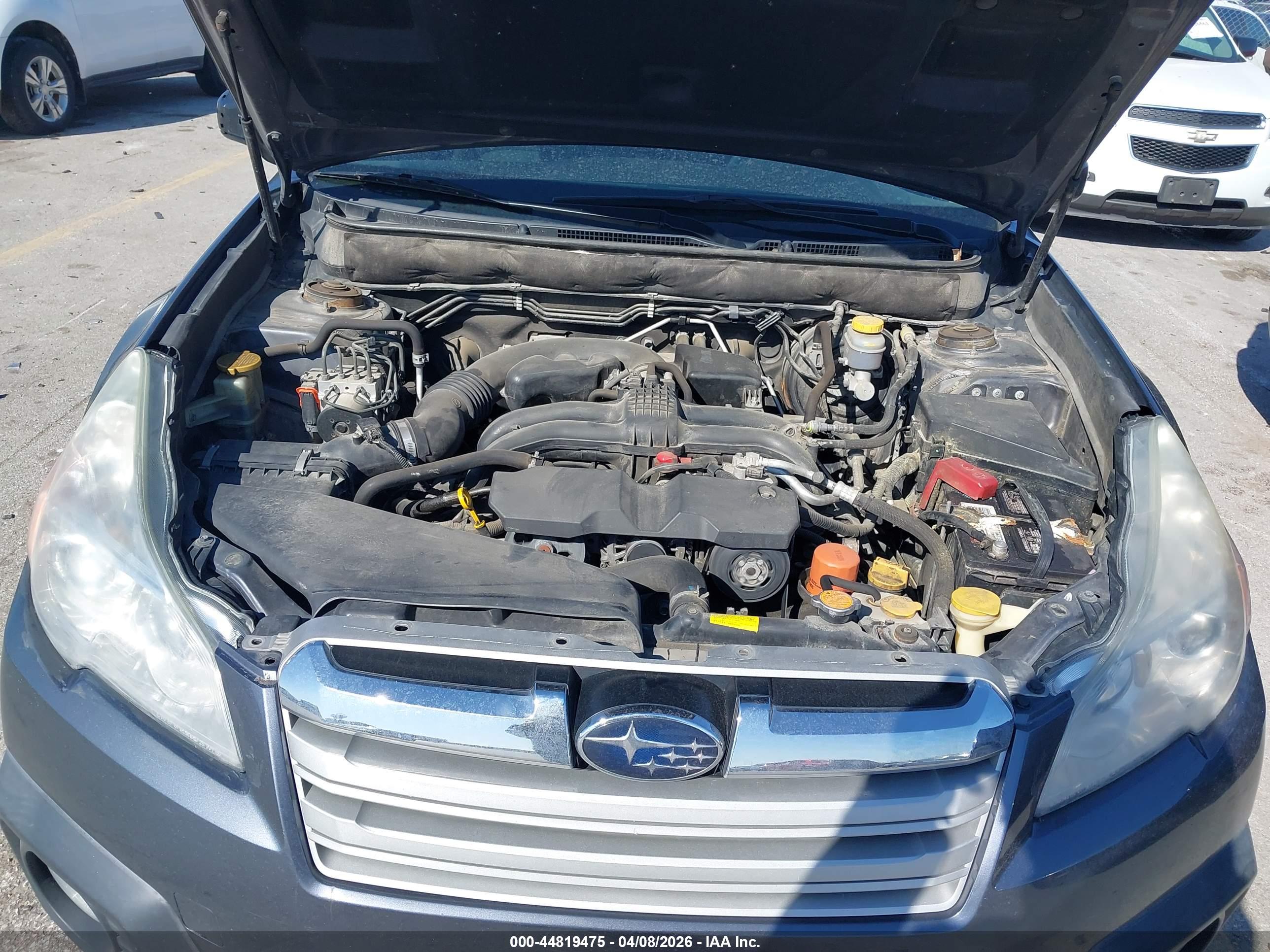 SUBARU OUTBACK image 10